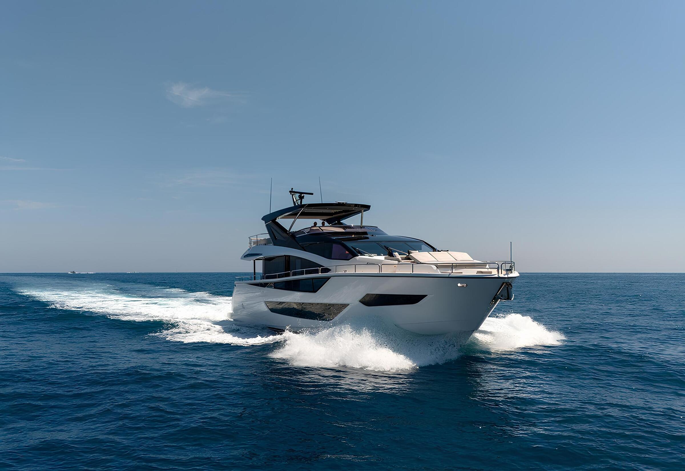 Экстерьер Sunseeker 88 Yacht 2022 MY LOKI/Exterior Sunseeker 88 Yacht 2022 MY LOKI