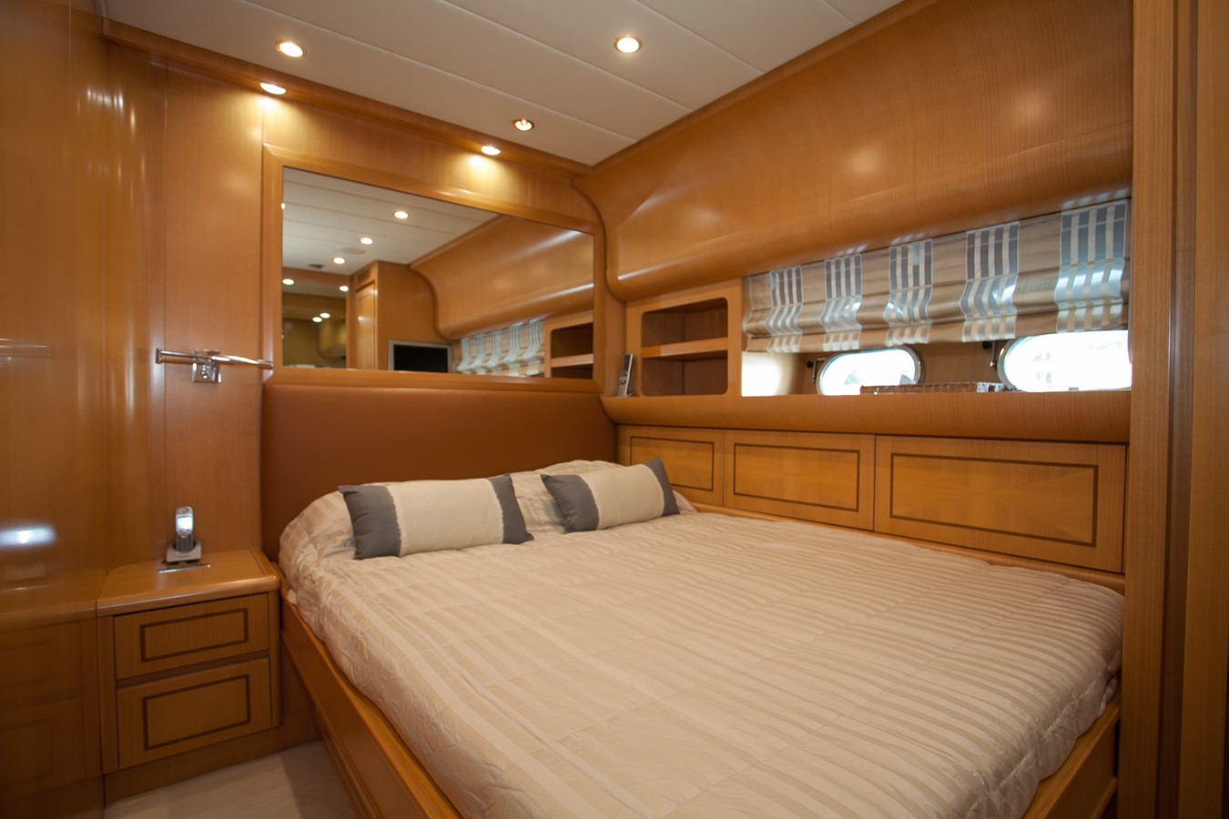 VIP-каюта/VIP cabin