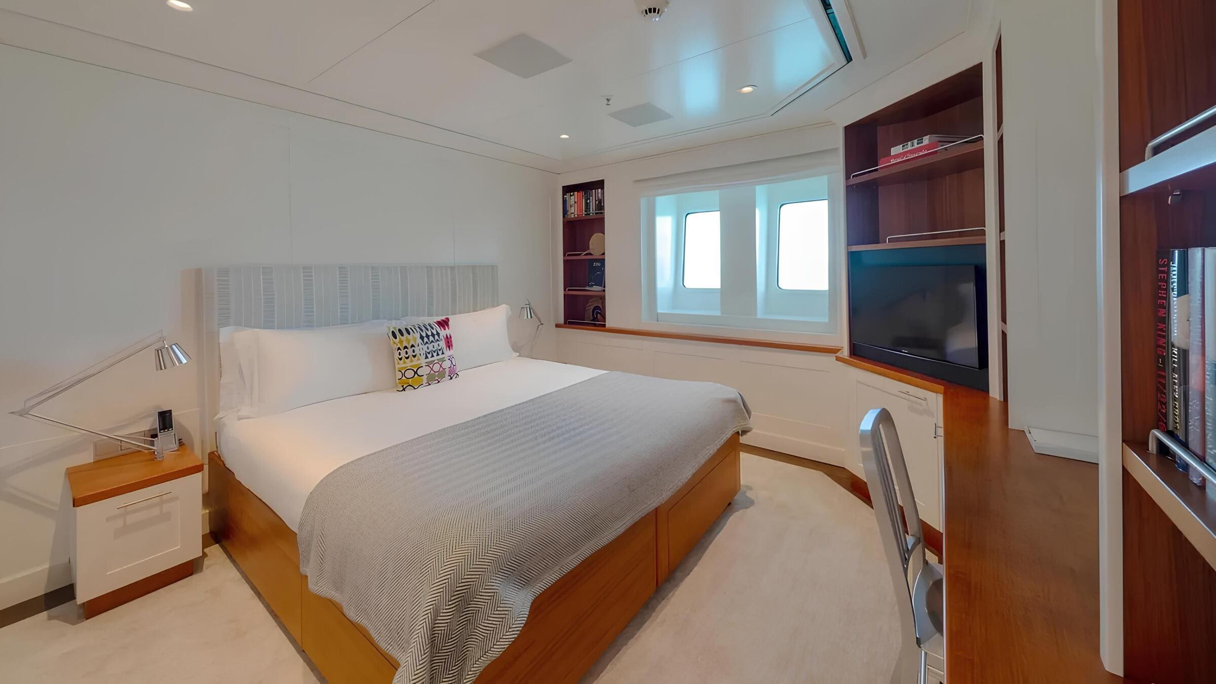 VIP-каюта/VIP cabin
