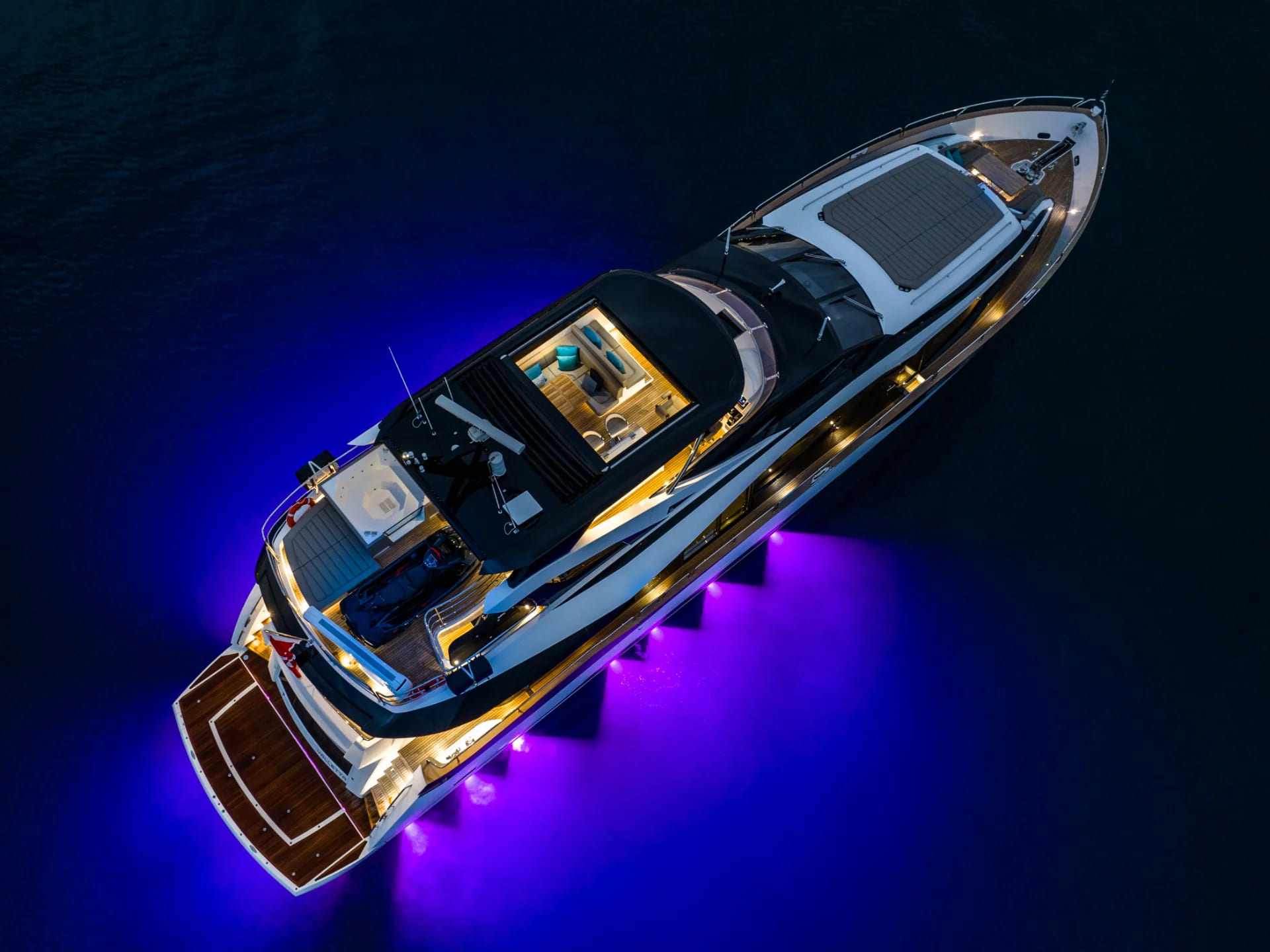 Экстерьер Sunseeker 90 Yacht 2023 MY BLUE INFINITY ONE/Exterior Sunseeker 90 Yacht 2023 MY BLUE INFINITY ONE