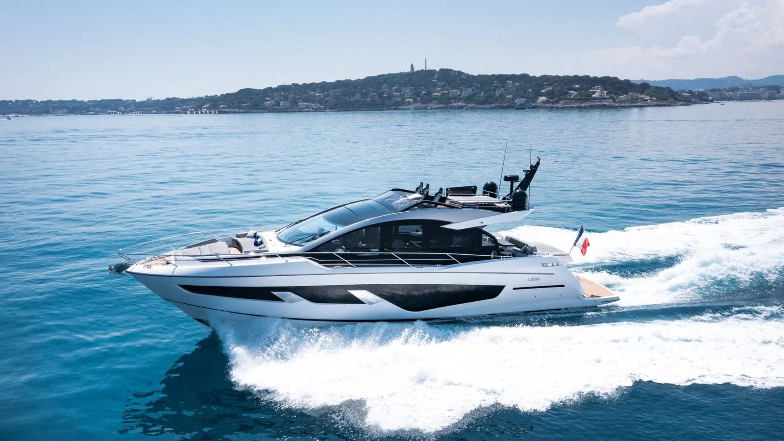 Экстерьер Sunseeker 65 sport Yacht 2022 MY FORZA/Exterior Sunseeker 65 sport Yacht 2022 MY FORZA