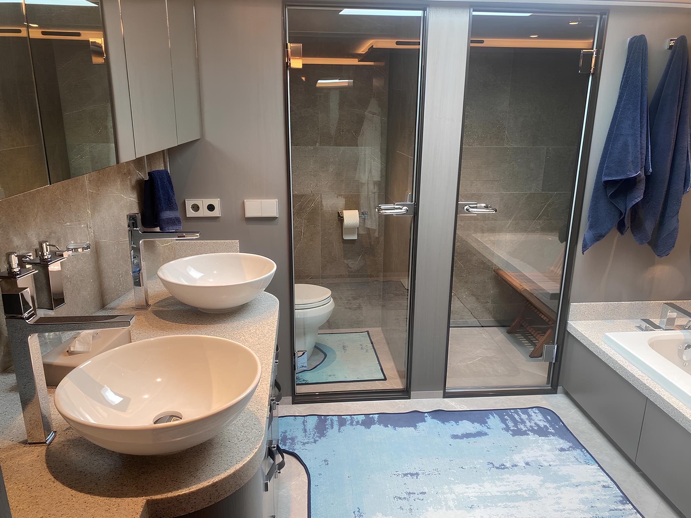 Санузел владельца/Master bathroom