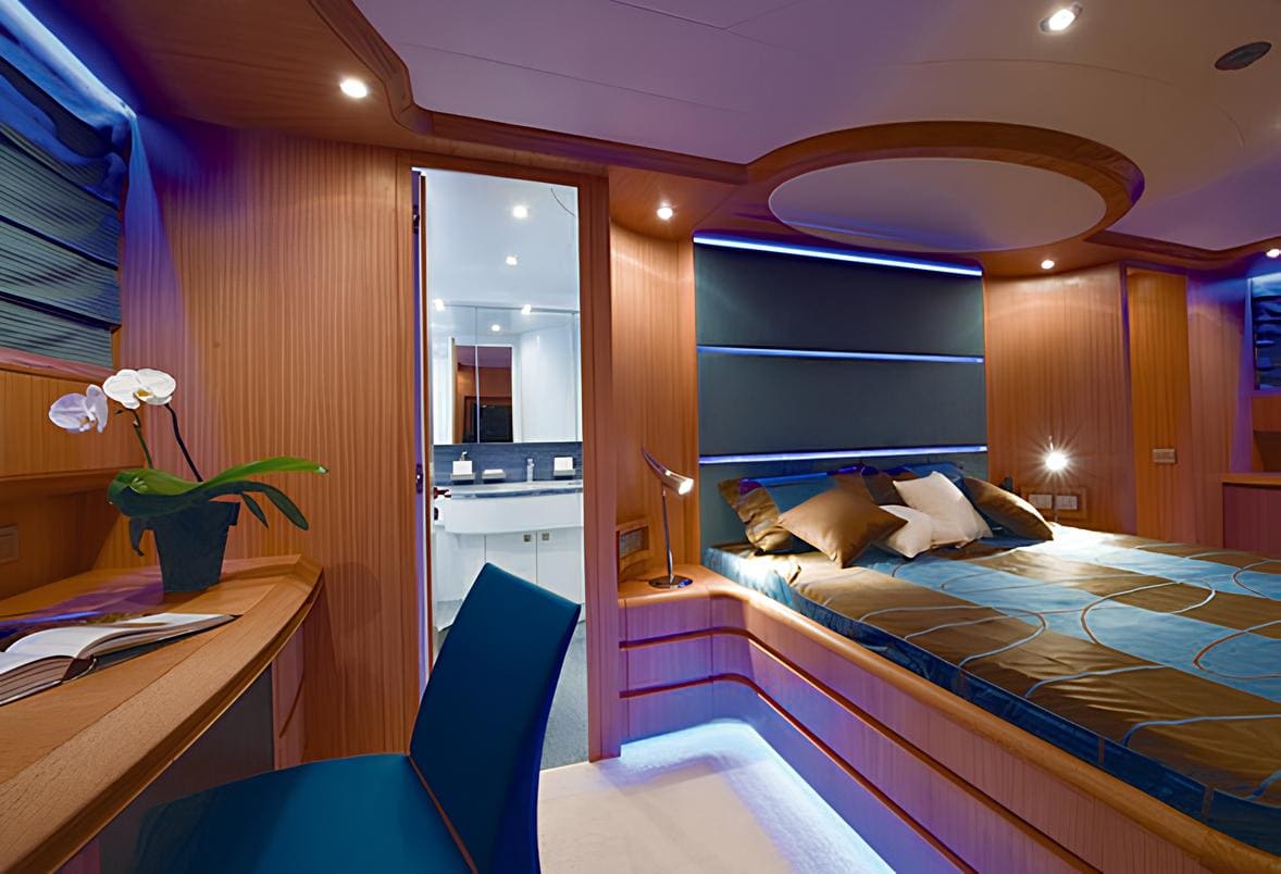 VIP-каюта/VIP cabin