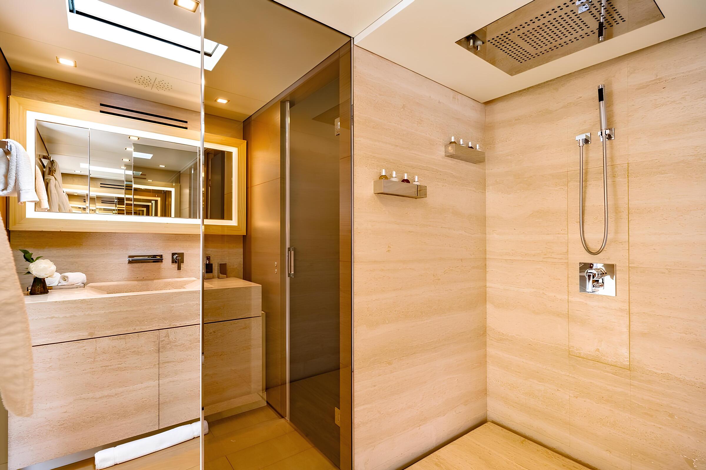 Санузел владельца/Master bathroom