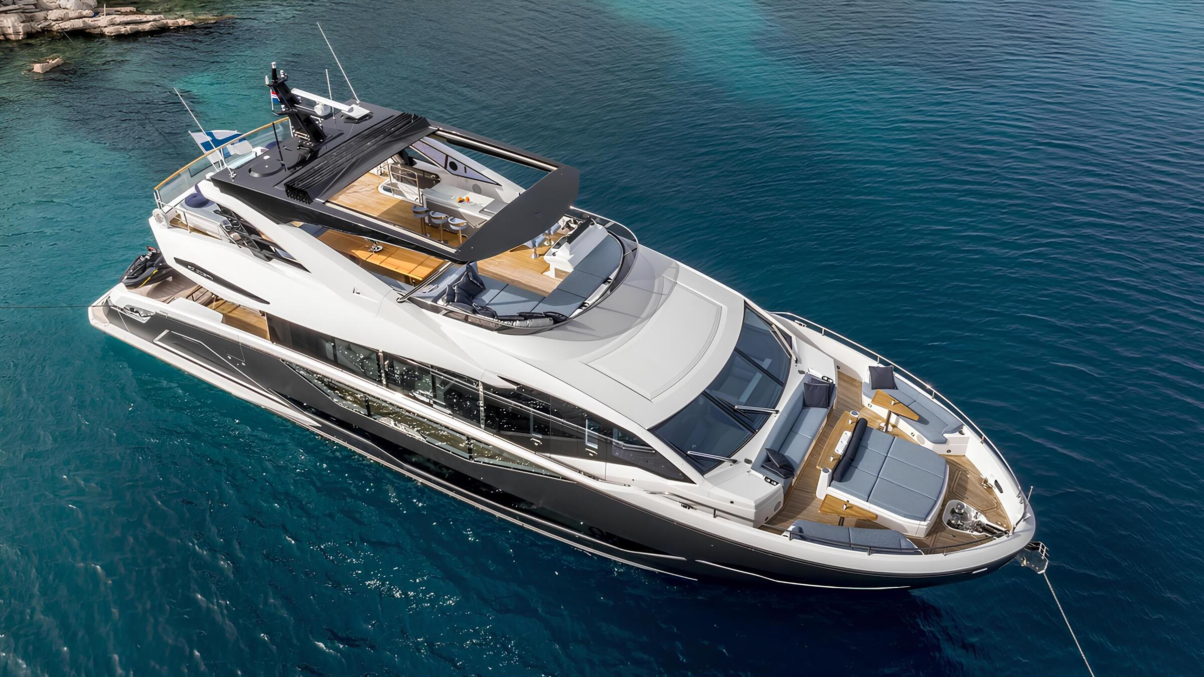 Экстерьер Sunseeker Ocean 90 2023 MY EXIT/Exterior Sunseeker Ocean 90 2023 MY EXIT