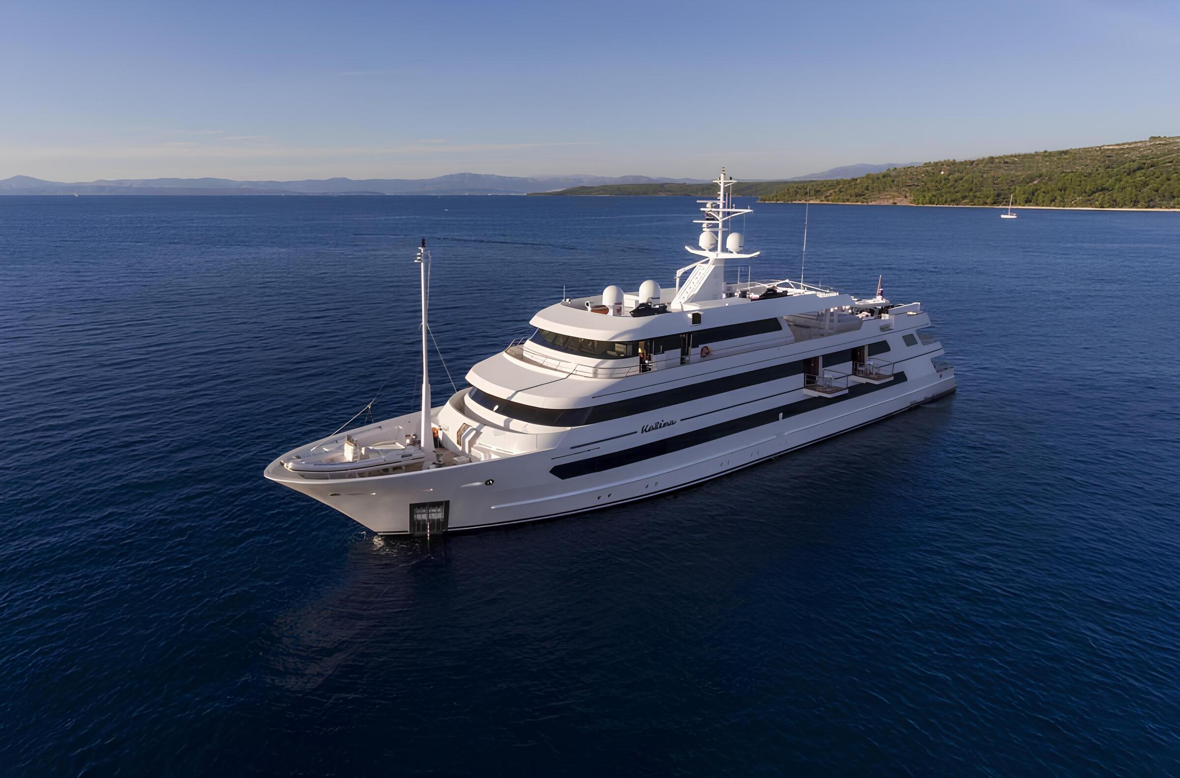 Экстерьер Brodosplit 60M 2015 MY KATINA/Exterior Brodosplit 60M 2015 MY KATINA