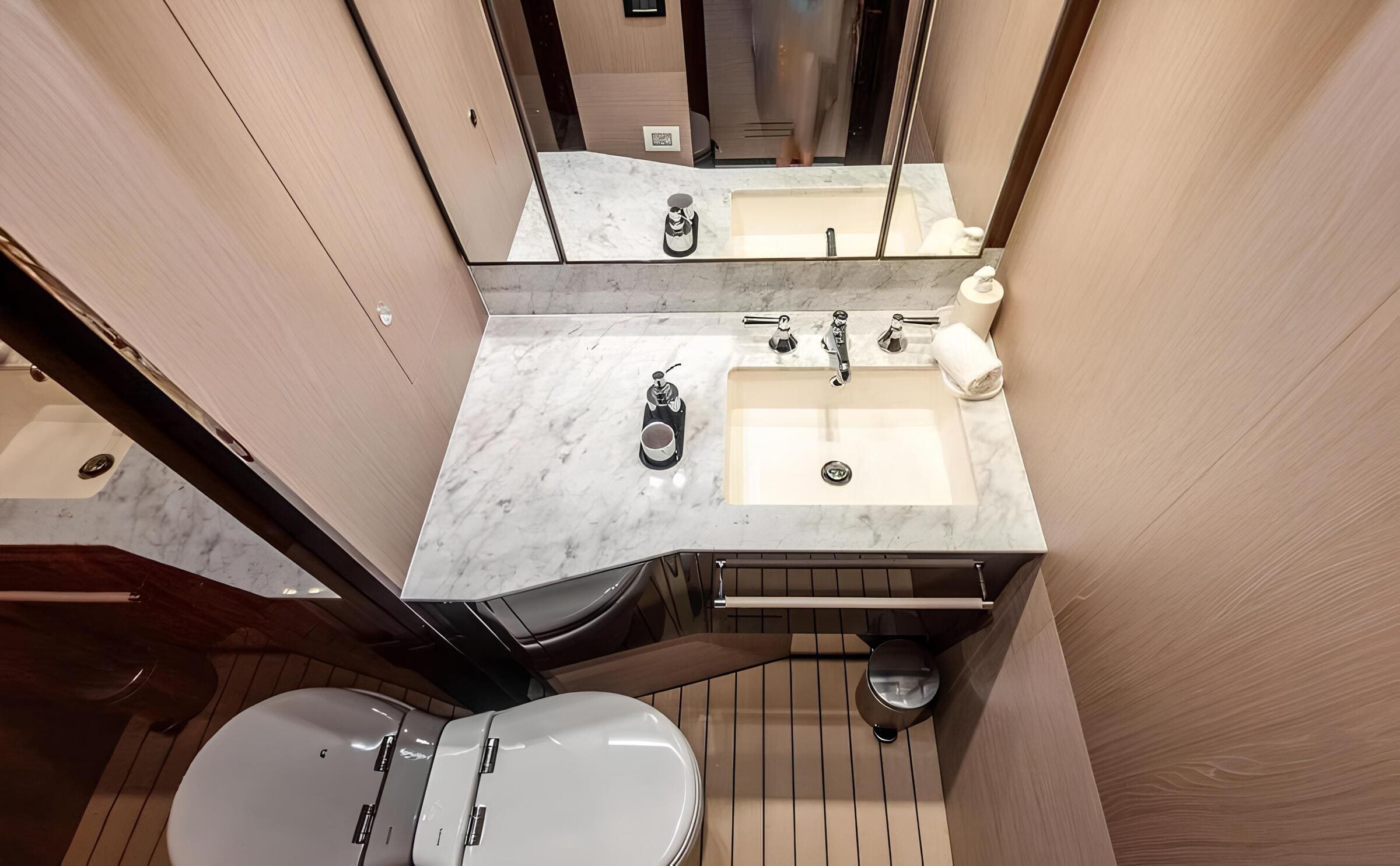 VIP-санузел/VIP bathroom