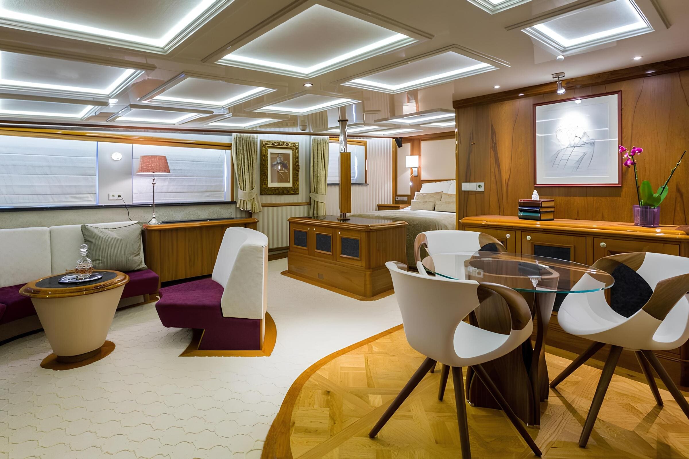 VIP-каюта/VIP cabin