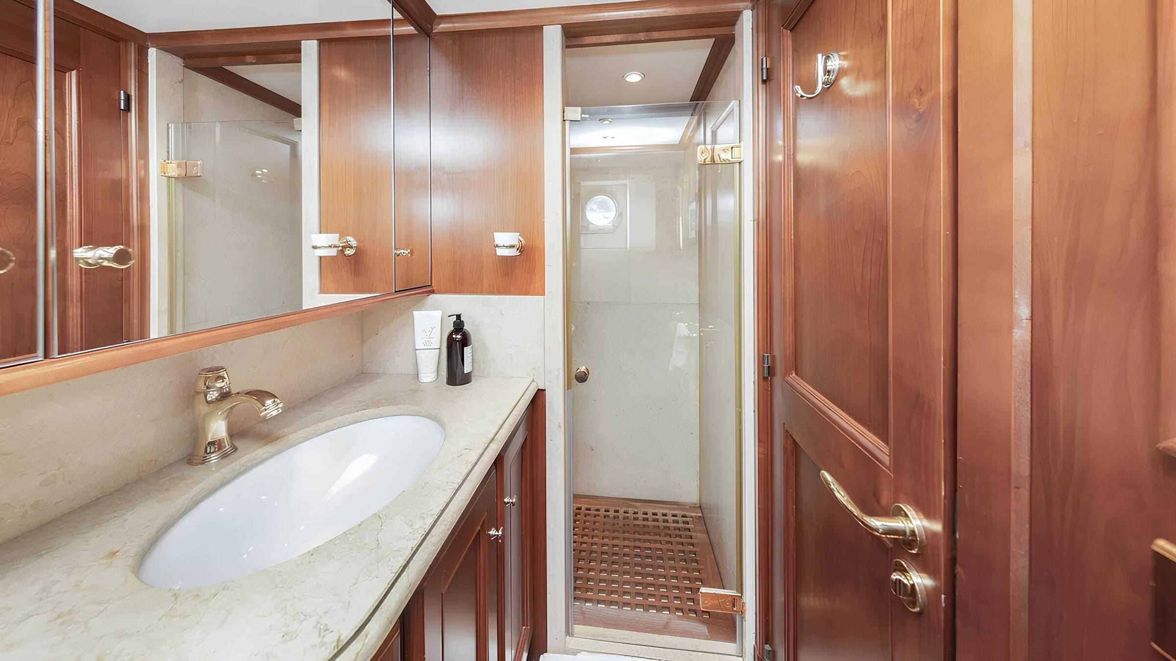 Гостевой санузел/Guest bathroom