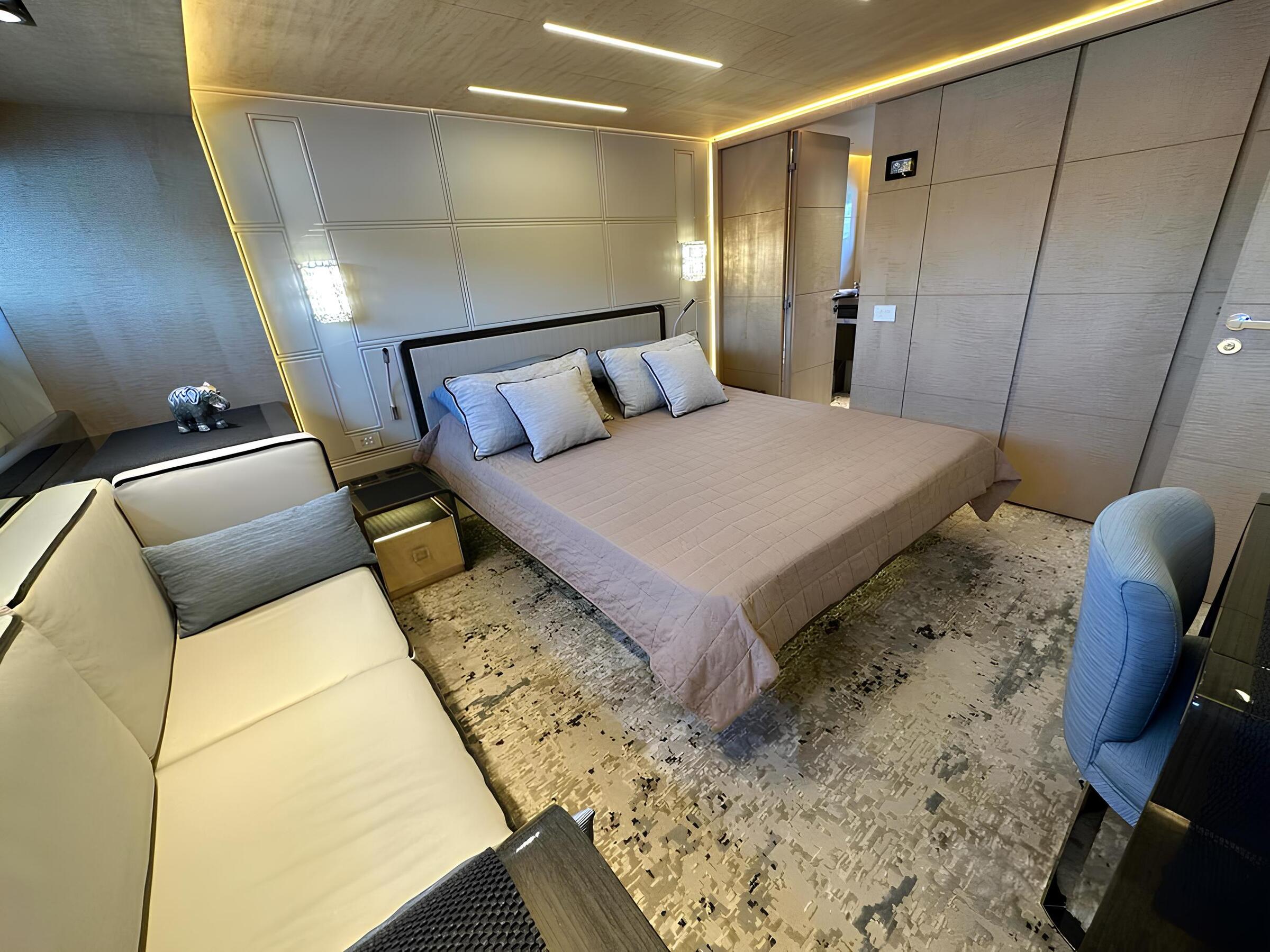 VIP-каюта/VIP cabin