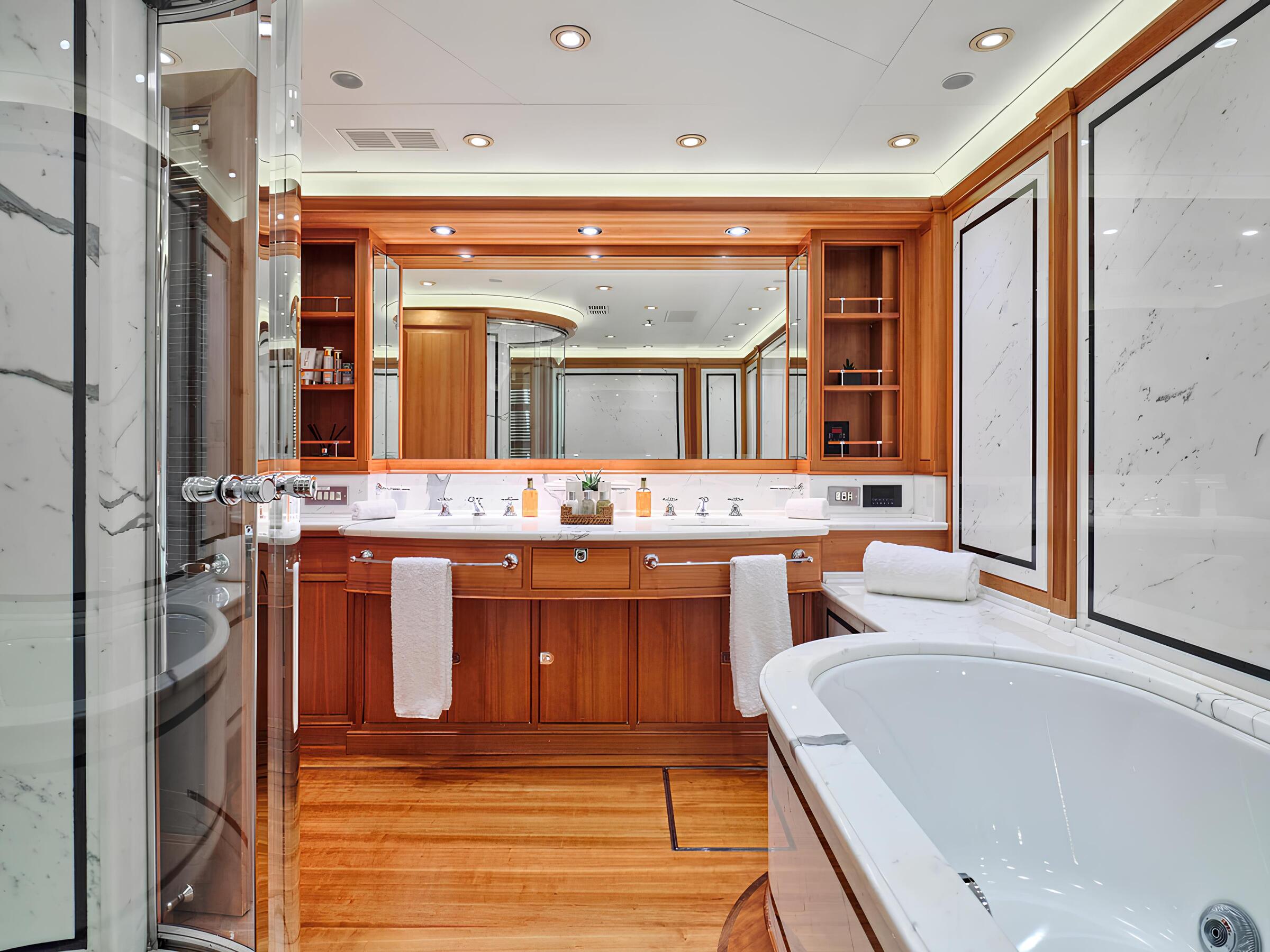 Санузел владельца/Master bathroom