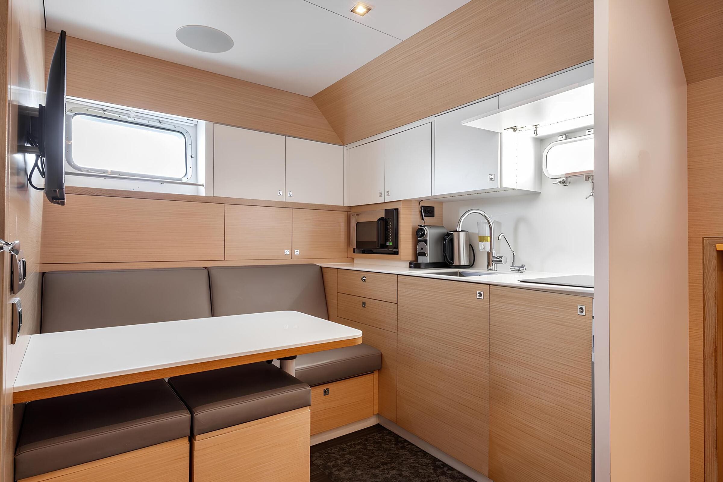 Кухня/Galley
