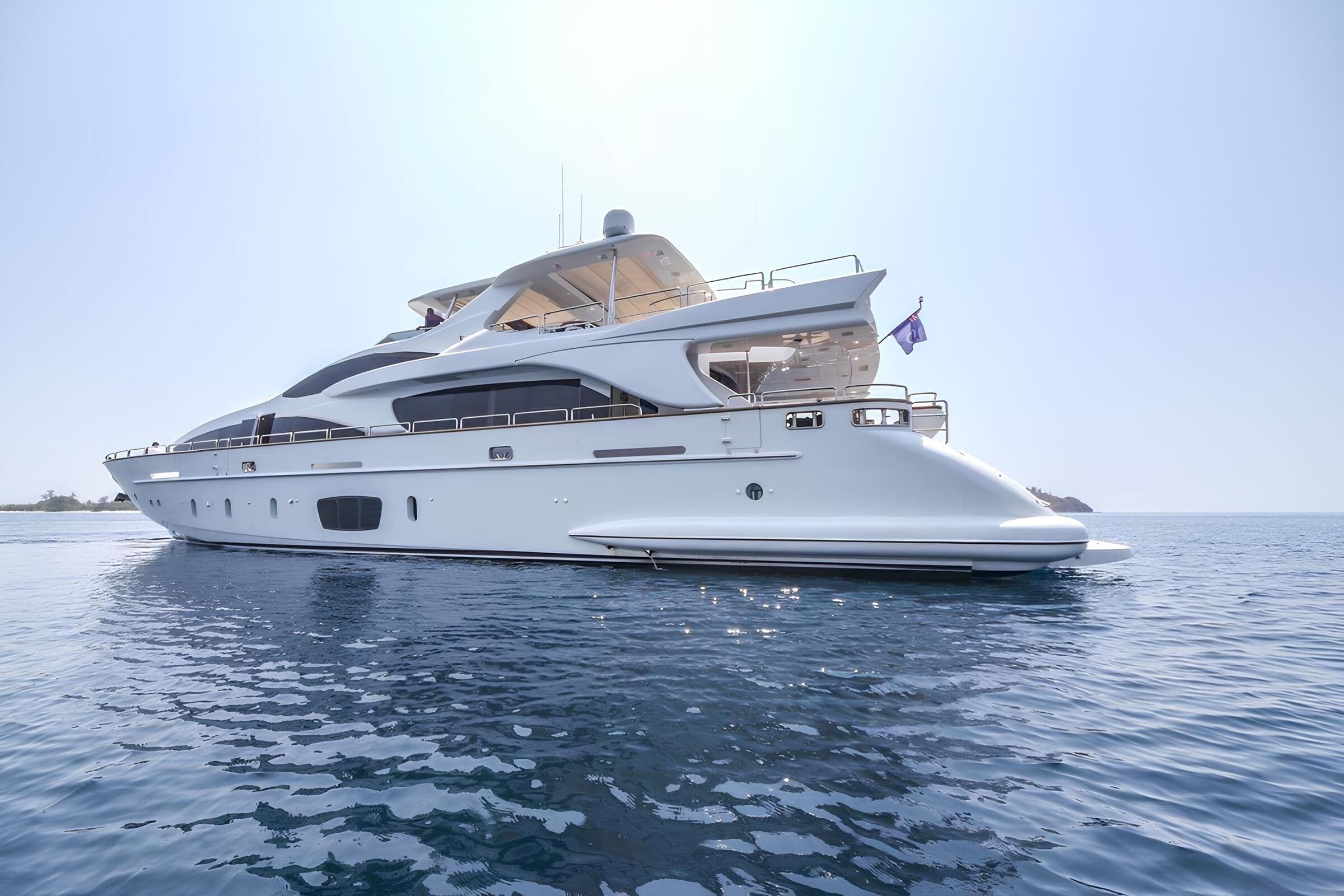 Экстерьер Azimut Grande 32M 2007 MY ANTONIA II/Exterior Azimut Grande 32M 2007 MY ANTONIA II