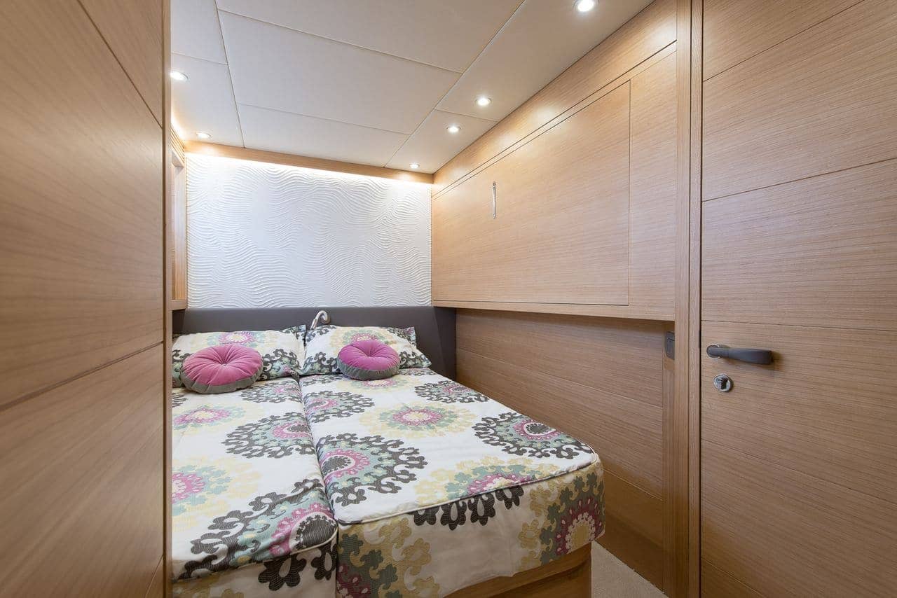 VIP-каюта/VIP cabin