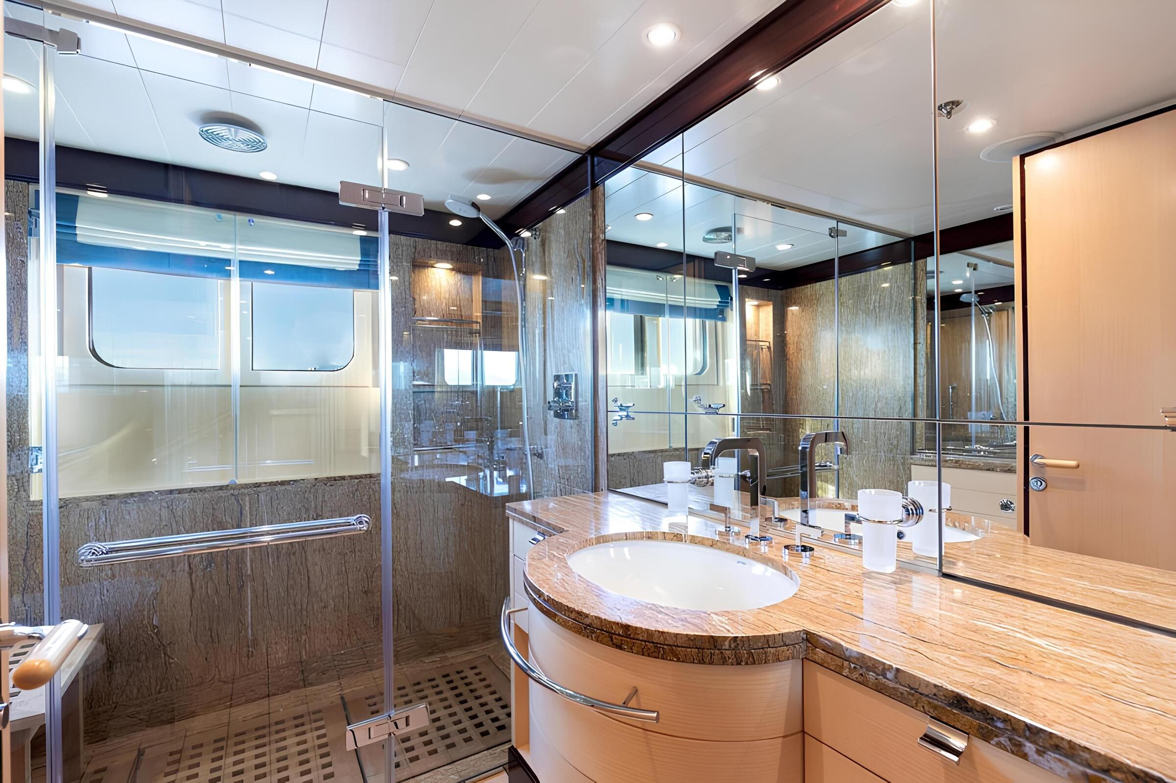 VIP-санузел/VIP bathroom
