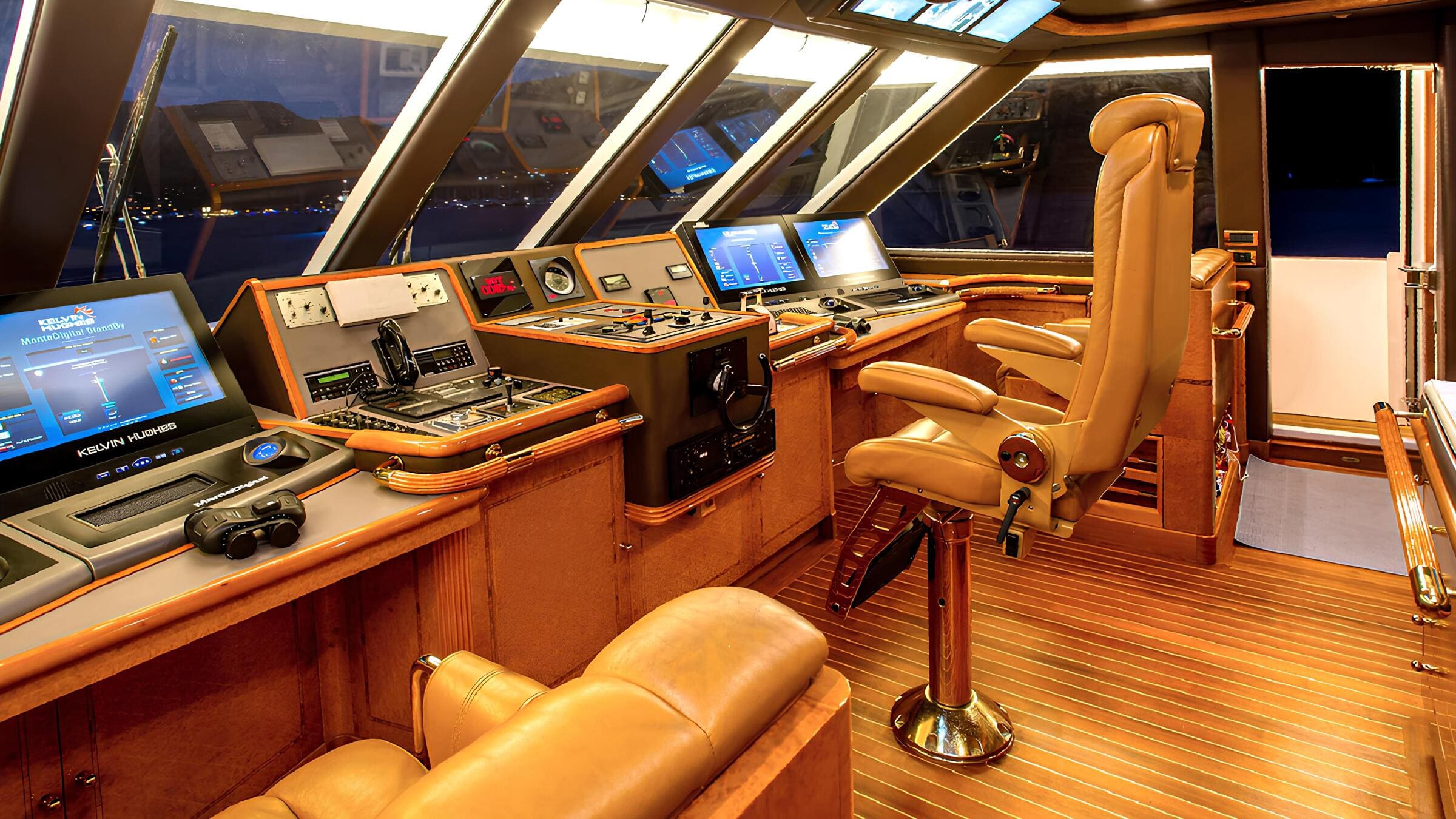 Главный пост управления/Main helm station