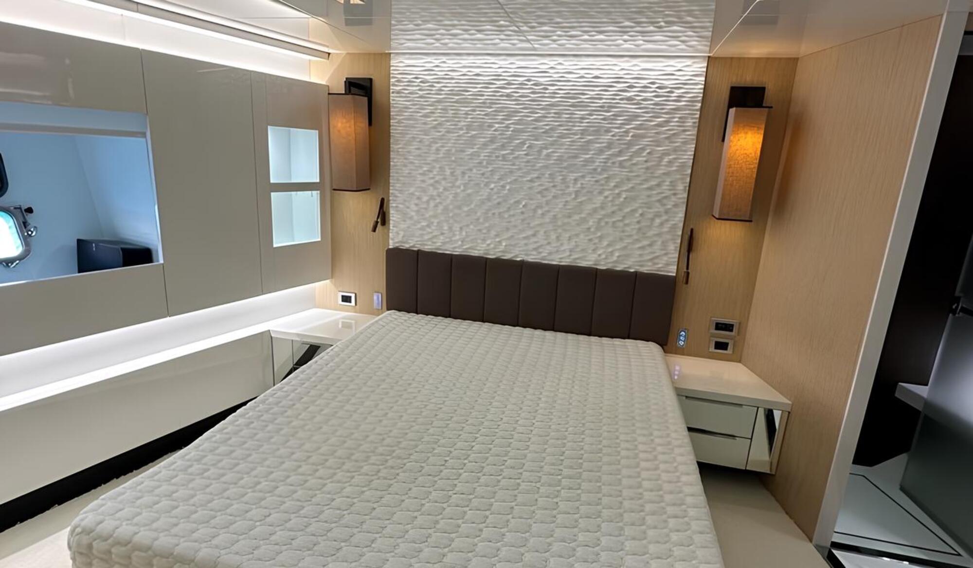 VIP-каюта/VIP cabin