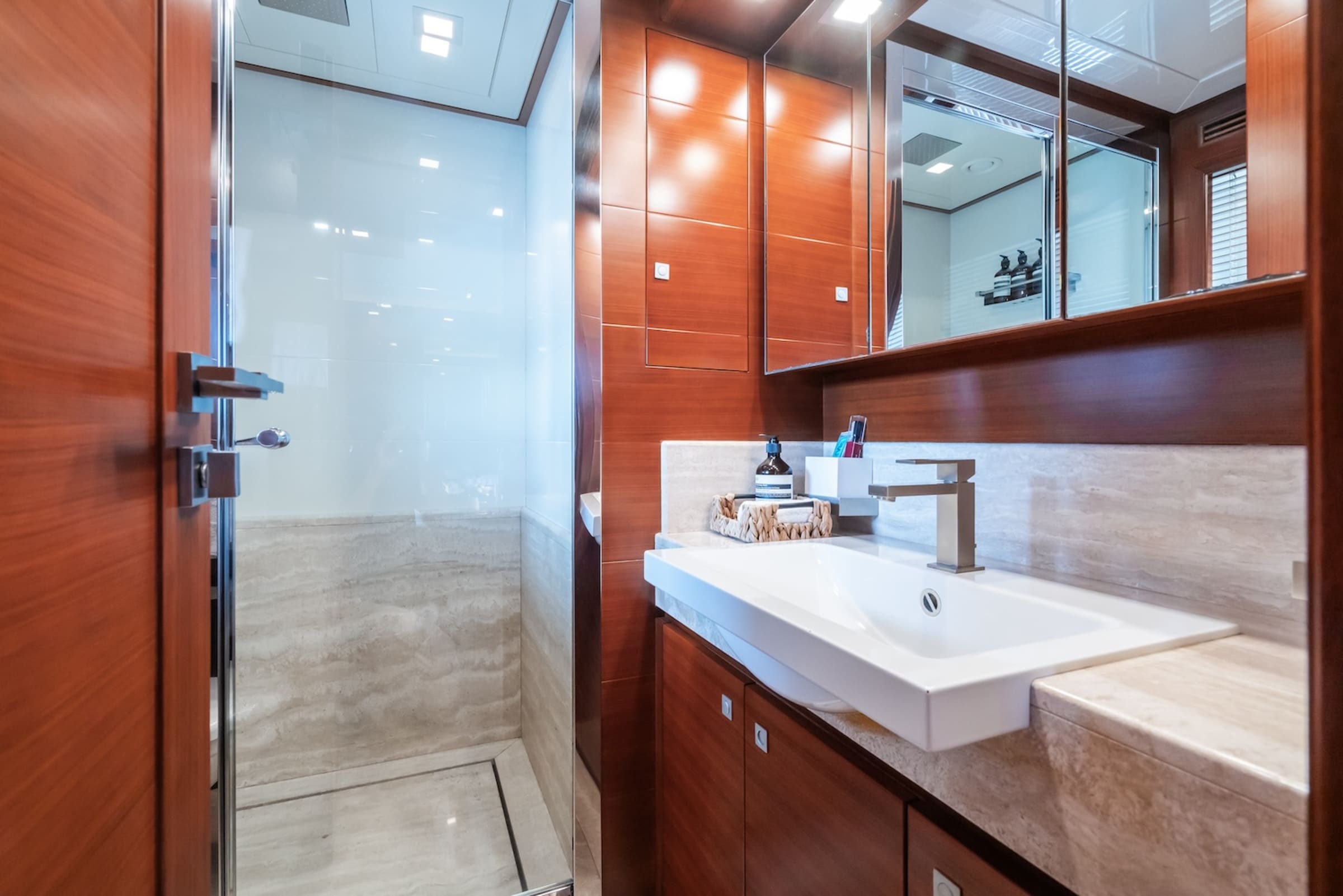 Гостевой санузел/Guest bathroom