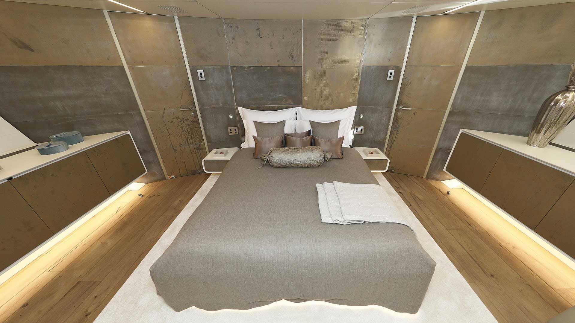 VIP-каюта/VIP cabin