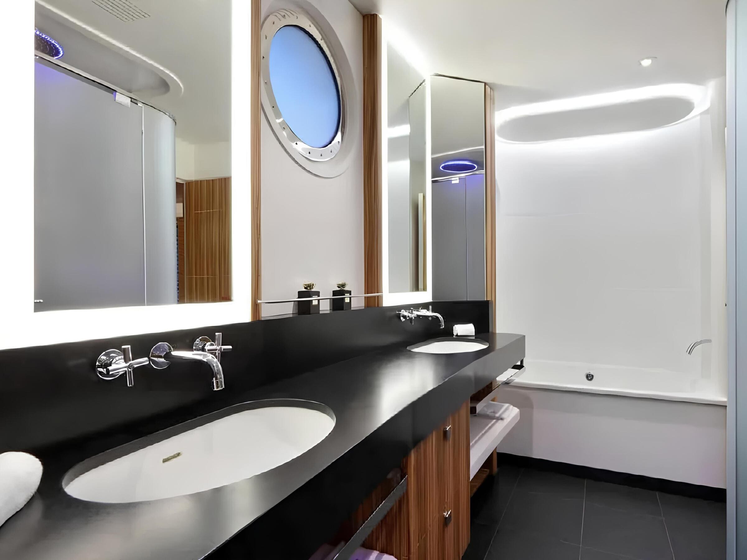 Санузел владельца/Master bathroom