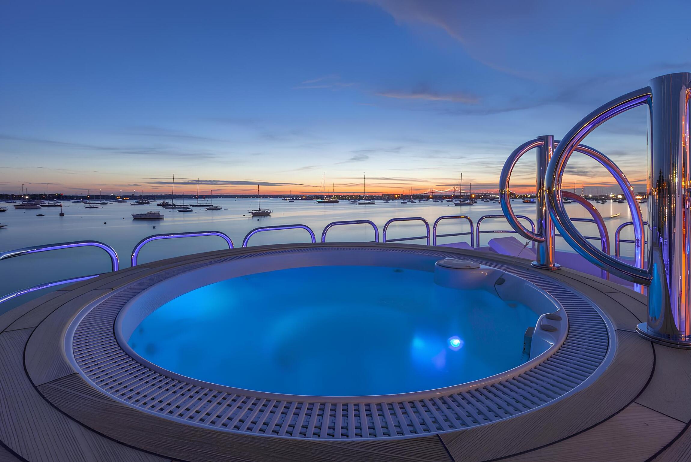 Джакузи на сандеке/Sundeck jacuzzi