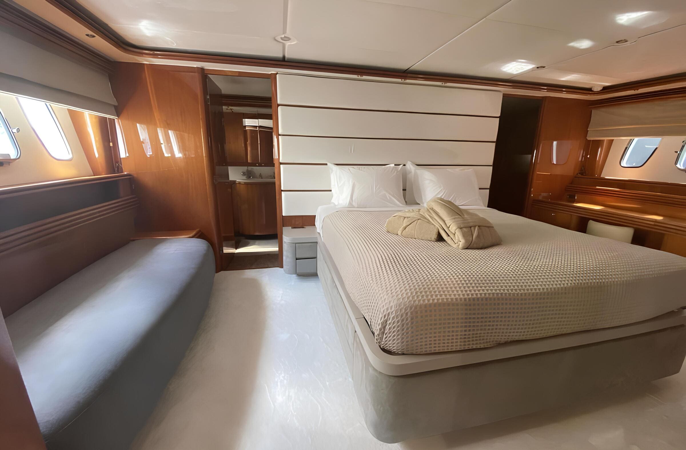 VIP-каюта/VIP cabin