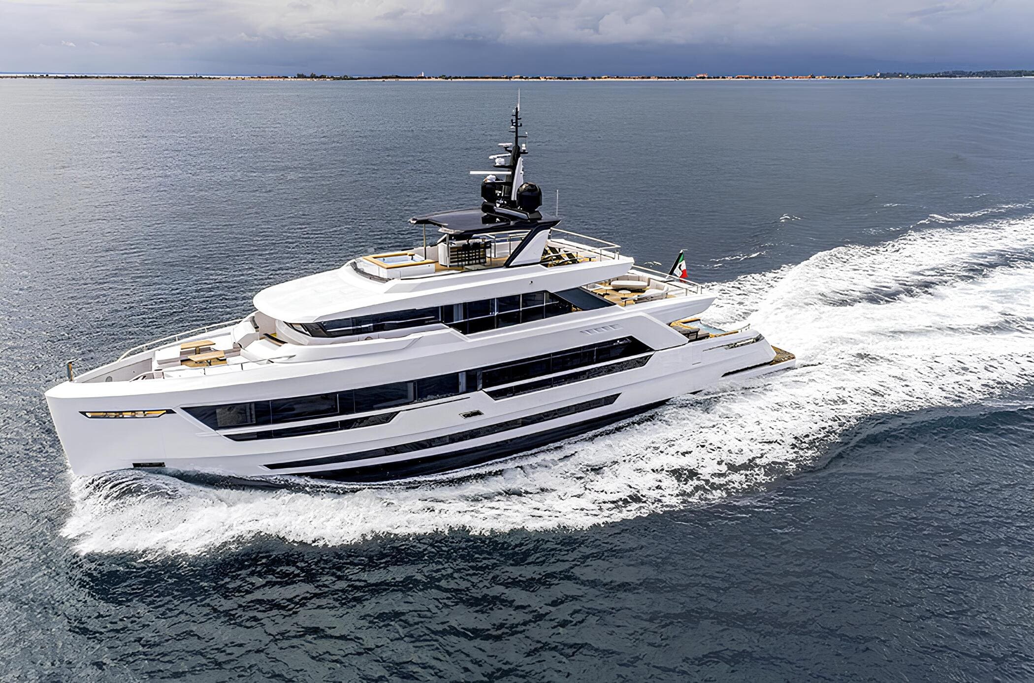 Экстерьер Ocean King DUCALE 120 NEW/Exterior Ocean King DUCALE 120 NEW