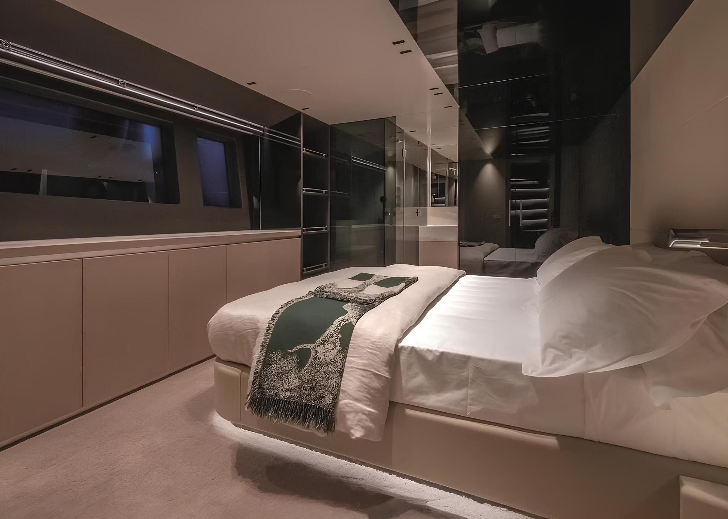 VIP-каюта/VIP cabin