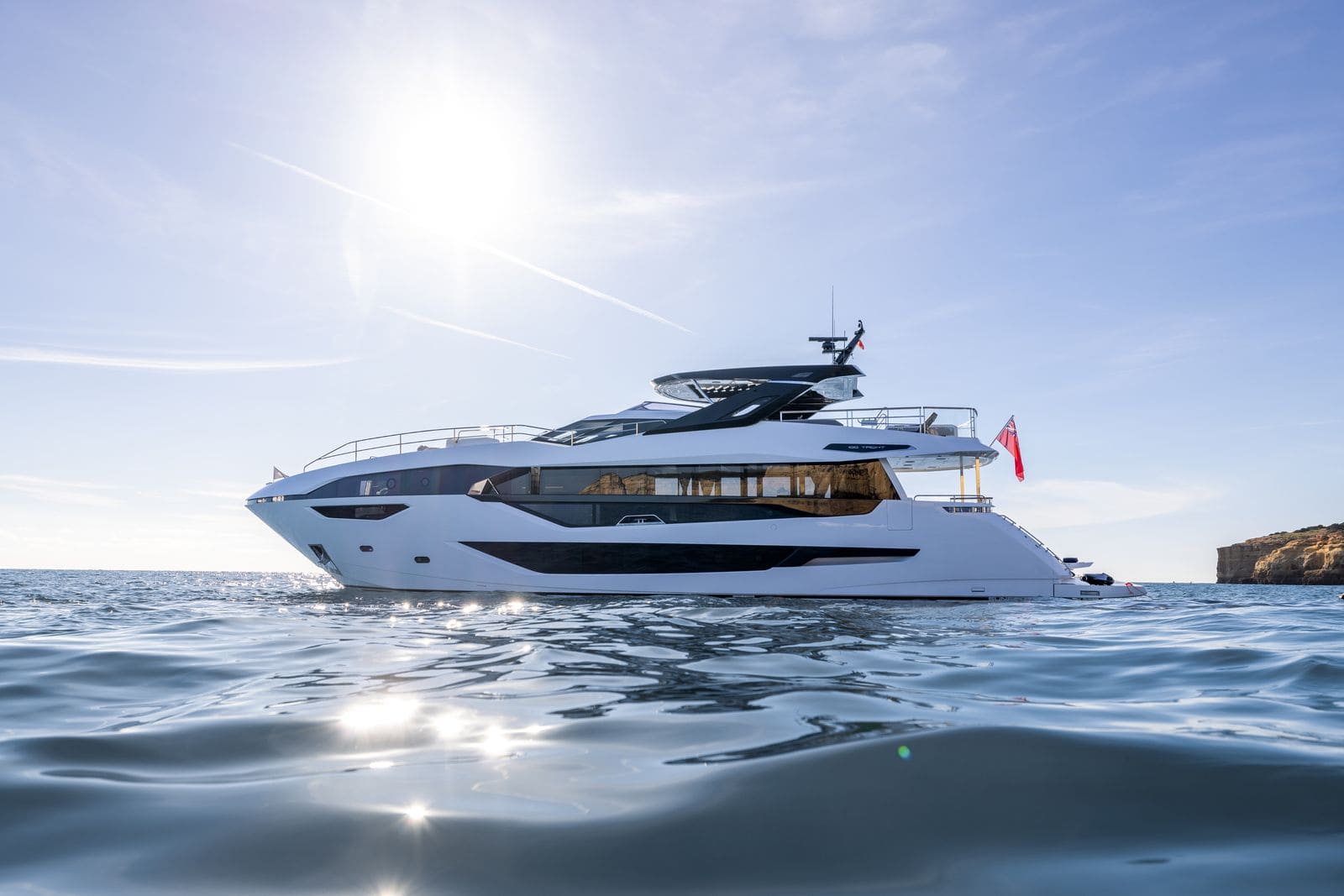 Экстерьер Sunseeker 100 Yacht NEW/Exterior Sunseeker 100 Yacht NEW