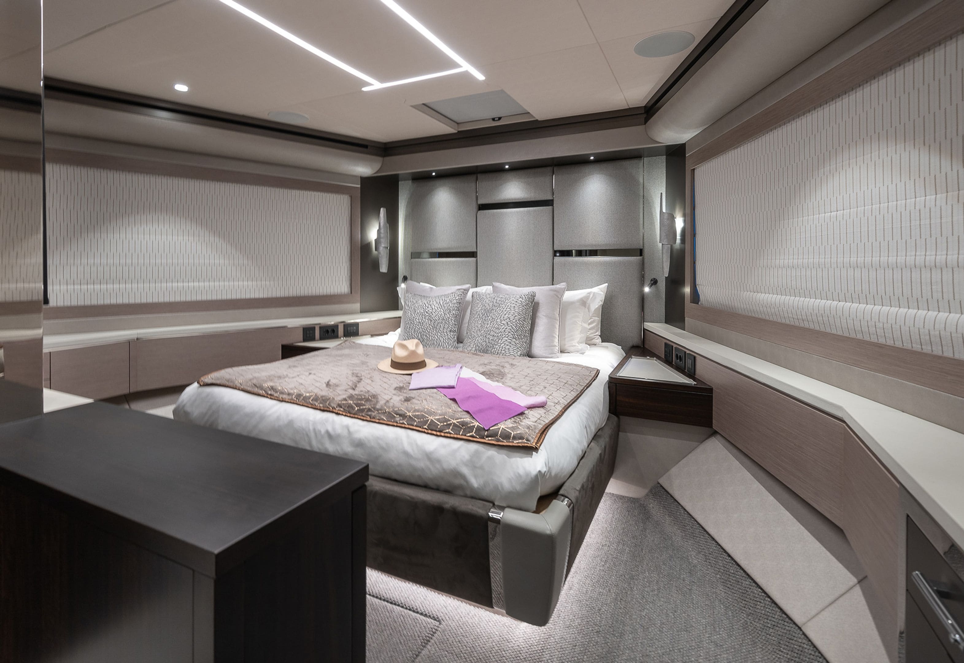 VIP-каюта/VIP cabin