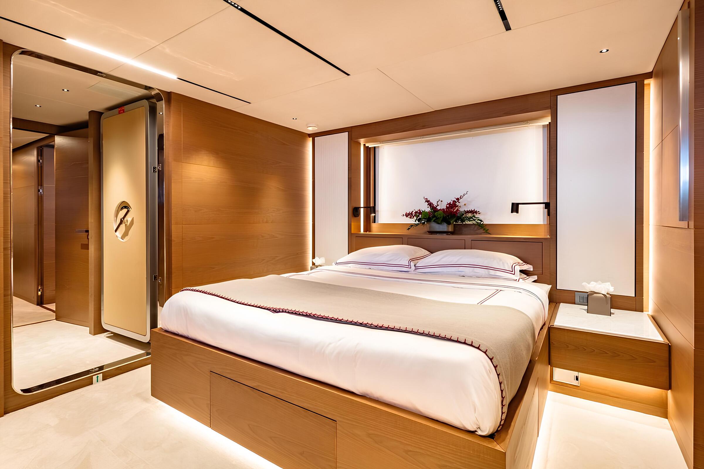 VIP-каюта/VIP cabin