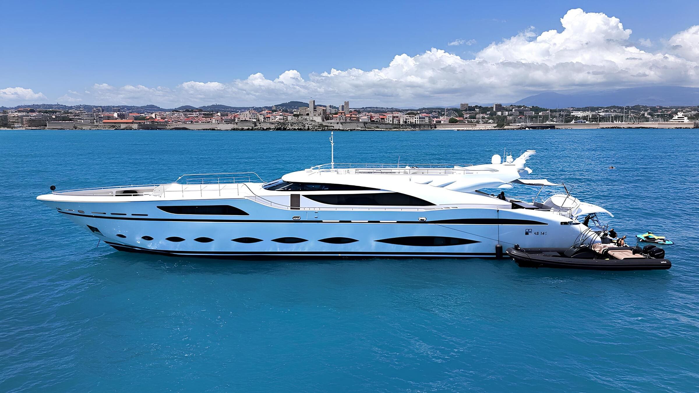 Экстерьер AB Yachts 145 2016 MY FAST & FURIOUS/Exterior AB Yachts 145 2016 MY FAST & FURIOUS