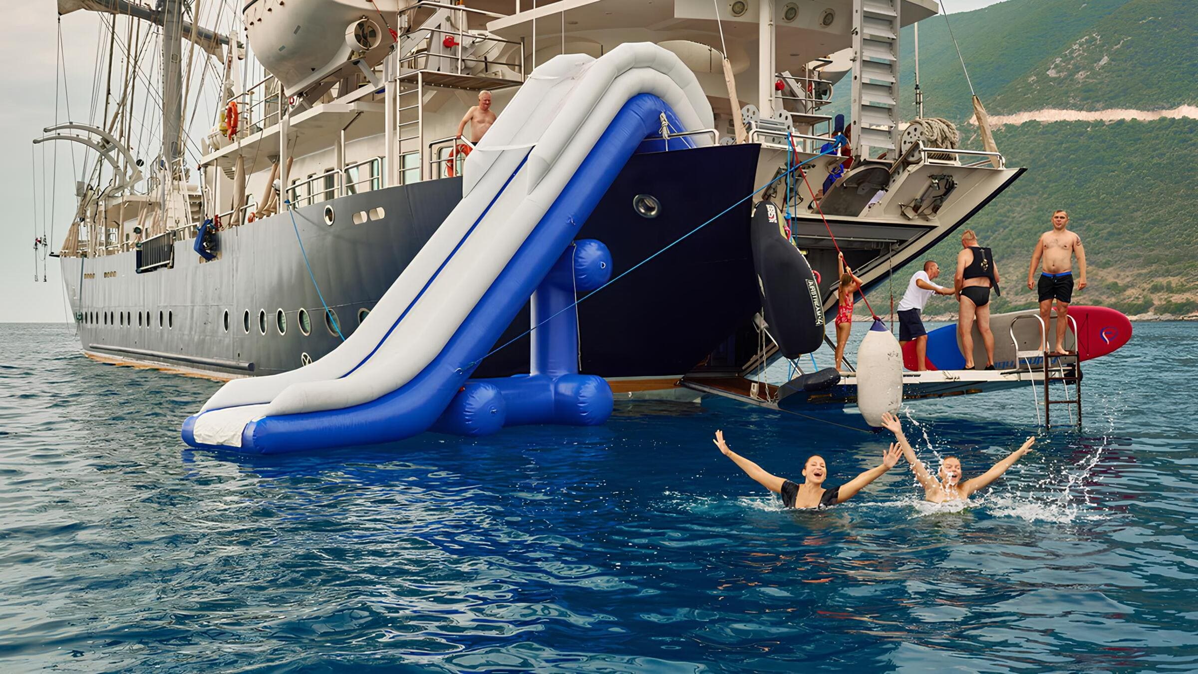 Водные игрушки/Water toys
