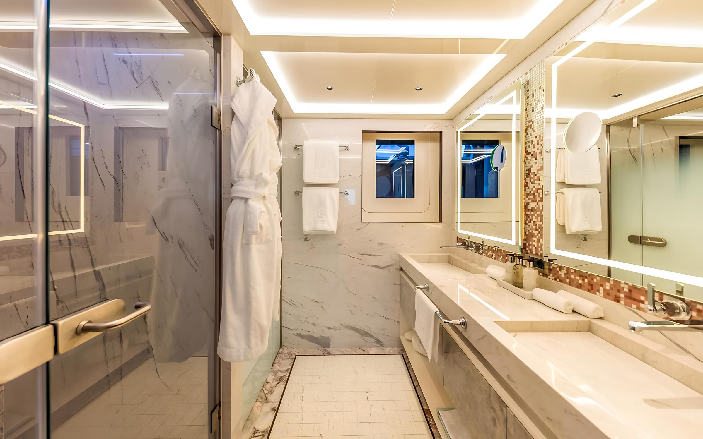 Санузел владельца/Master bathroom