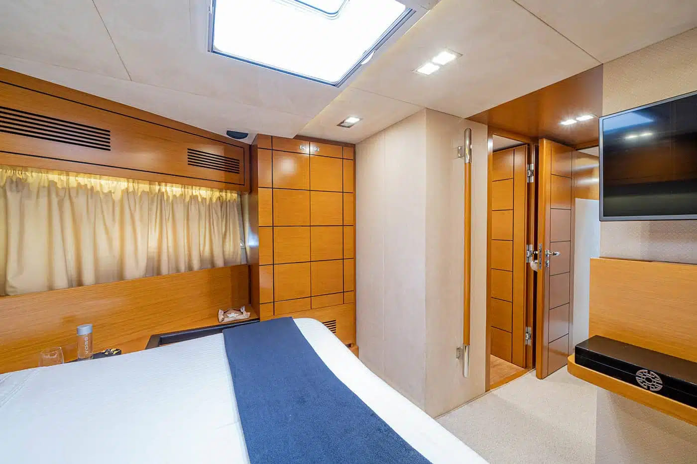 VIP-каюта/VIP cabin