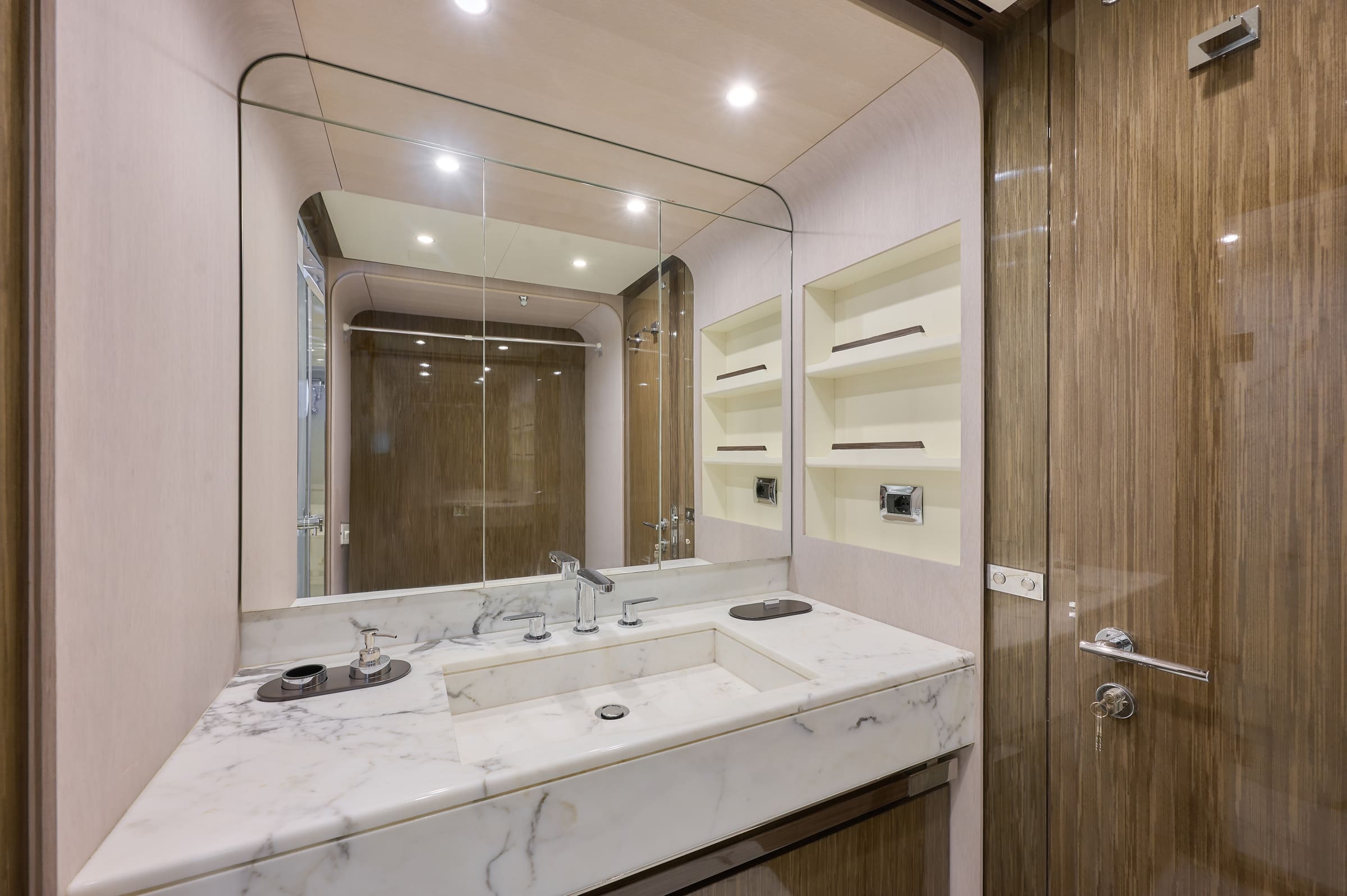 Гостевой санузел/Guest bathroom