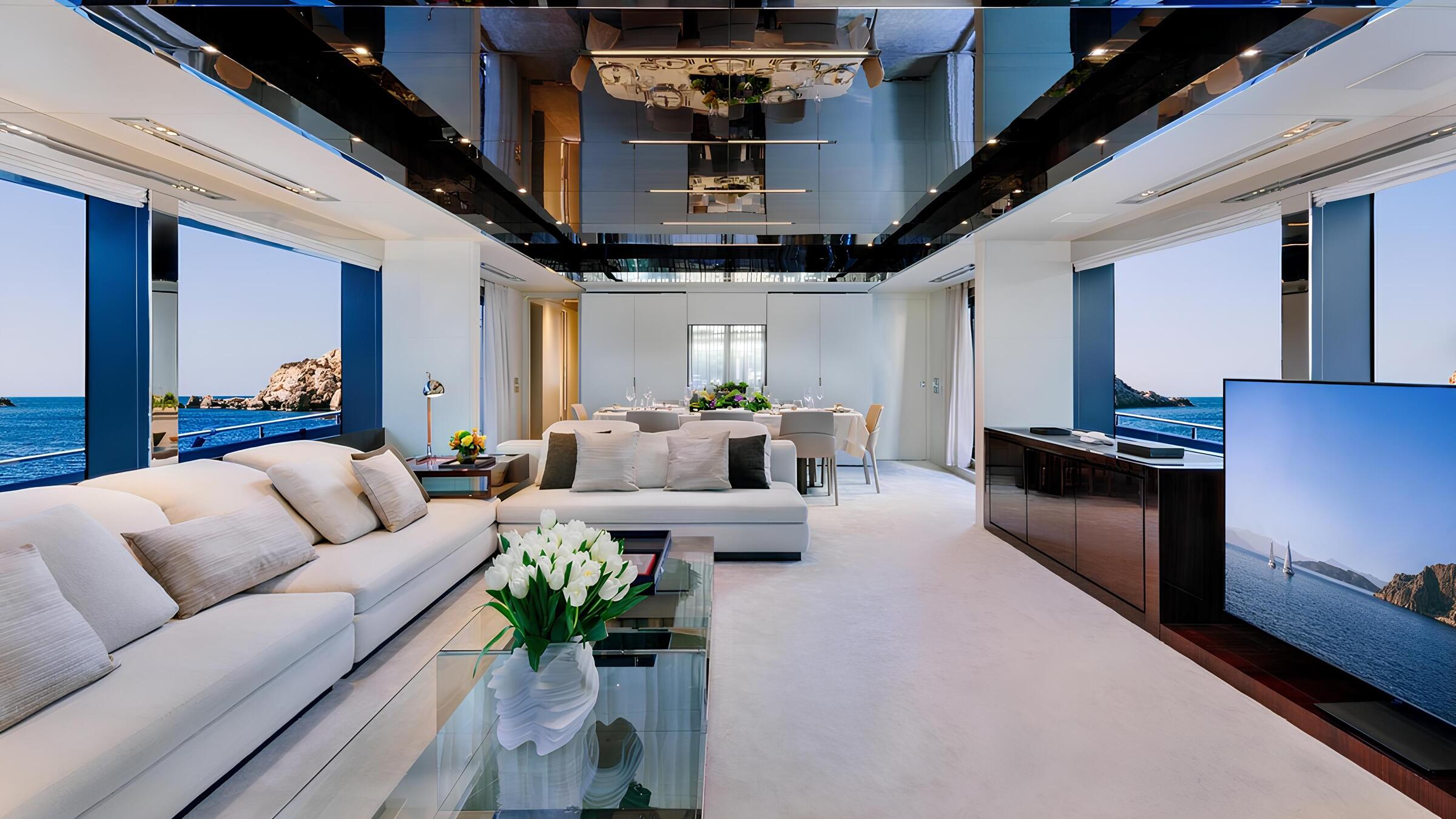 Зона отдыха в главном салоне/Main salon lounge area 