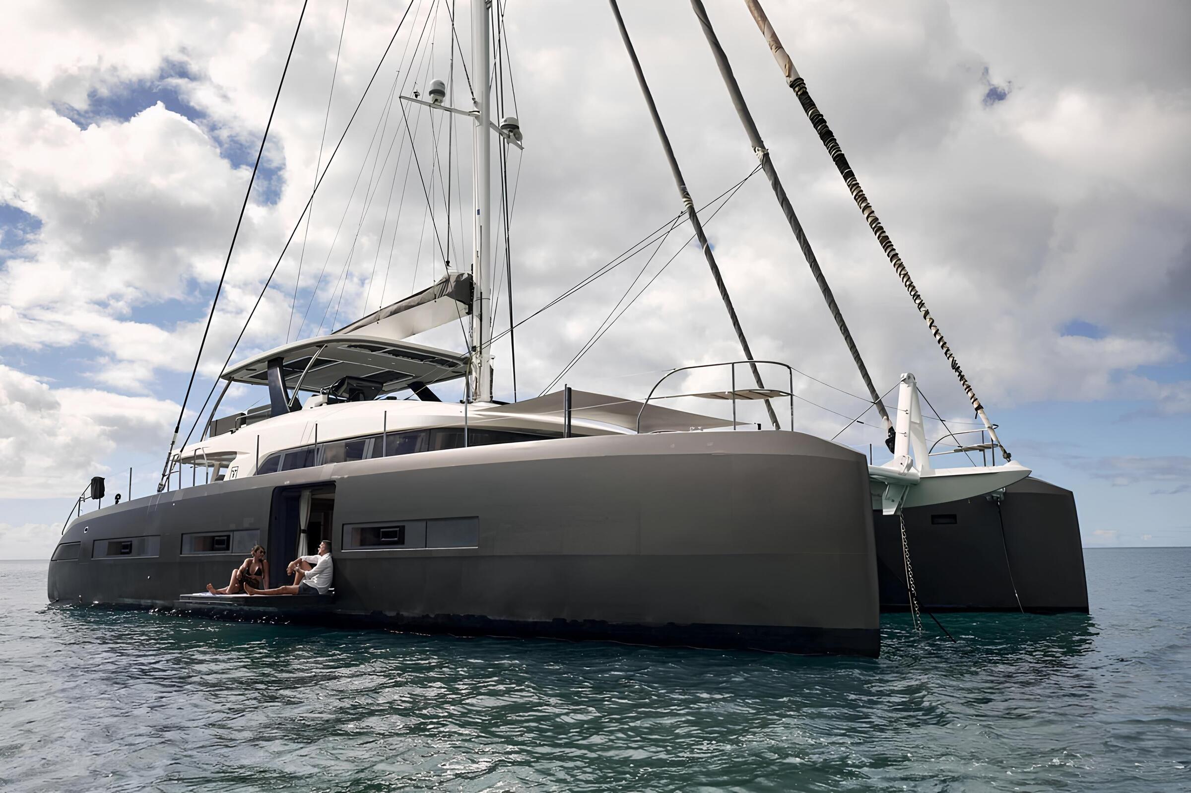 Экстерьер Lagoon Seventy 7 2019 MY LA GATTA/Exterior Lagoon Seventy 7 2019 MY LA GATTA