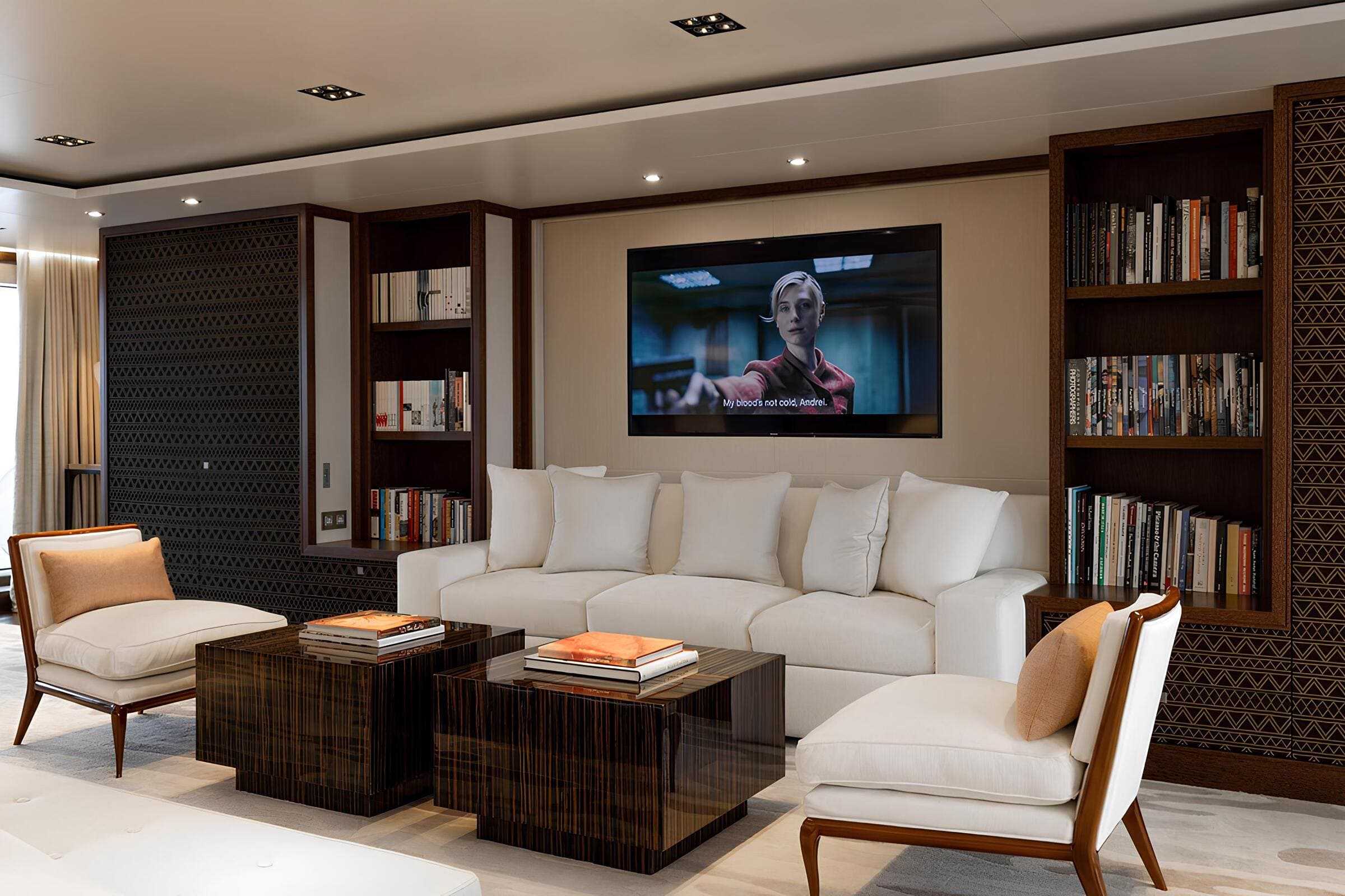 Зона отдыха в каюте владельца/Master cabin lounge area