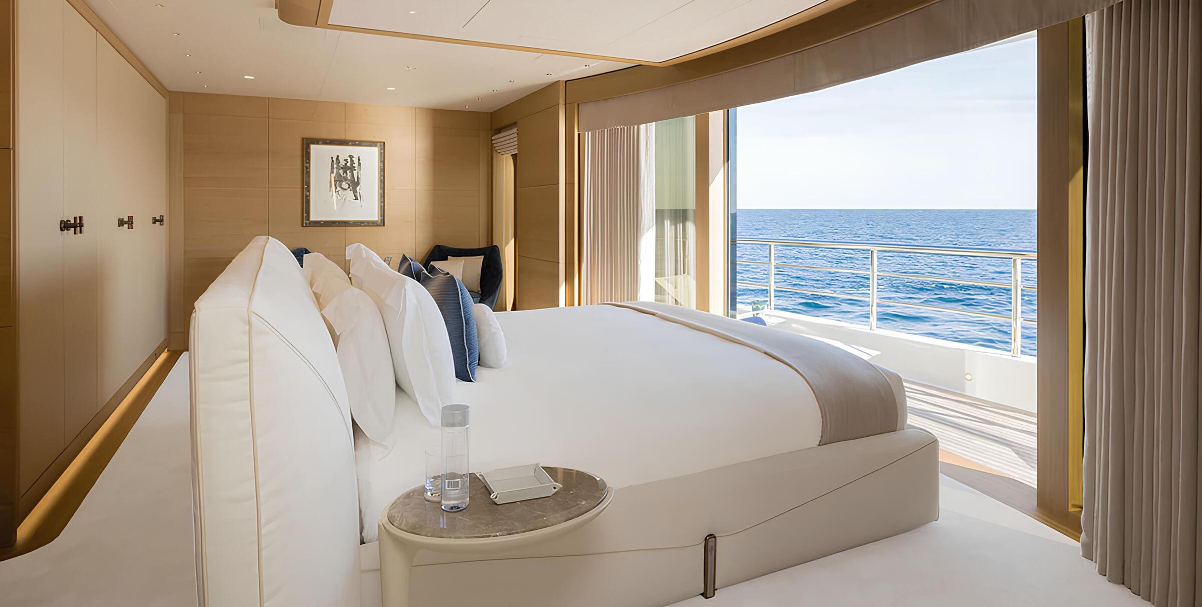 VIP-каюта/VIP cabin