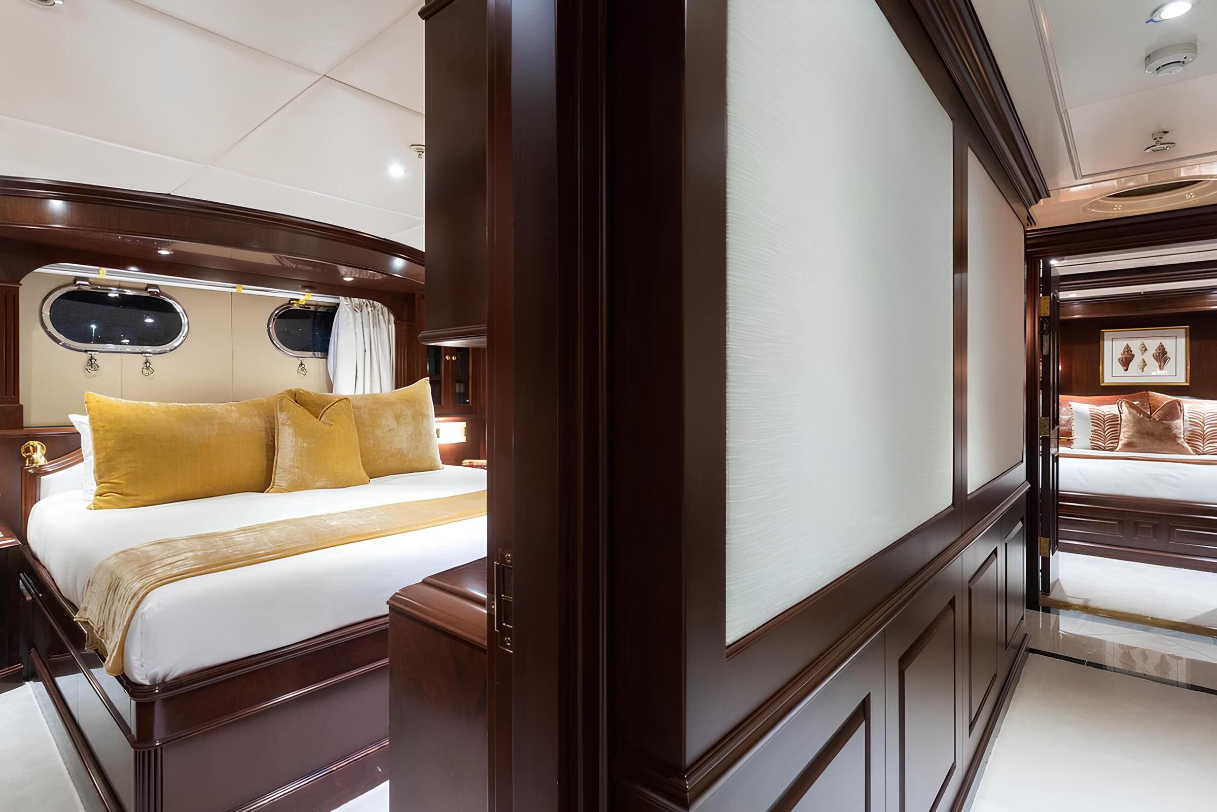 VIP-каюта/VIP cabin