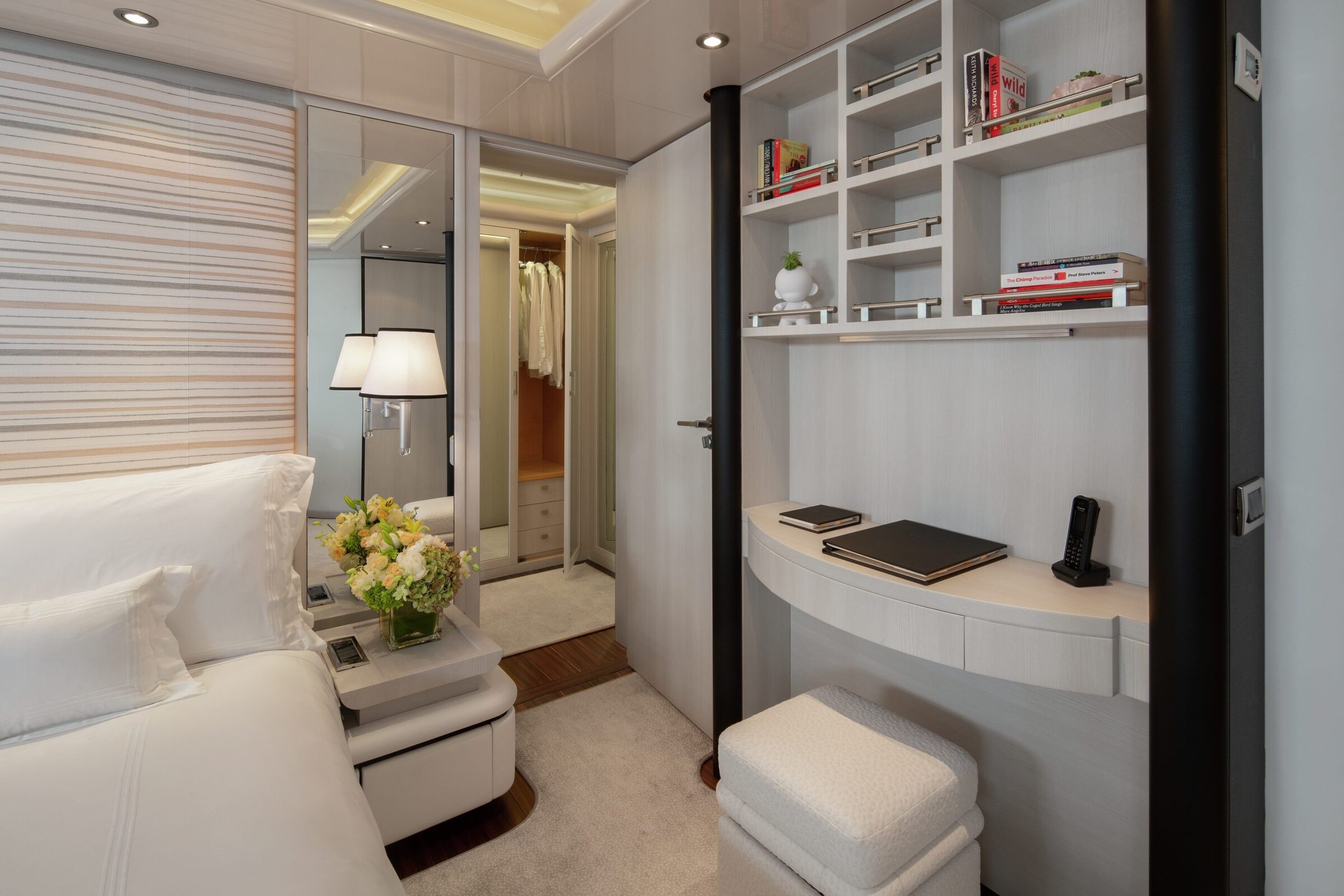 VIP-каюта/VIP cabin