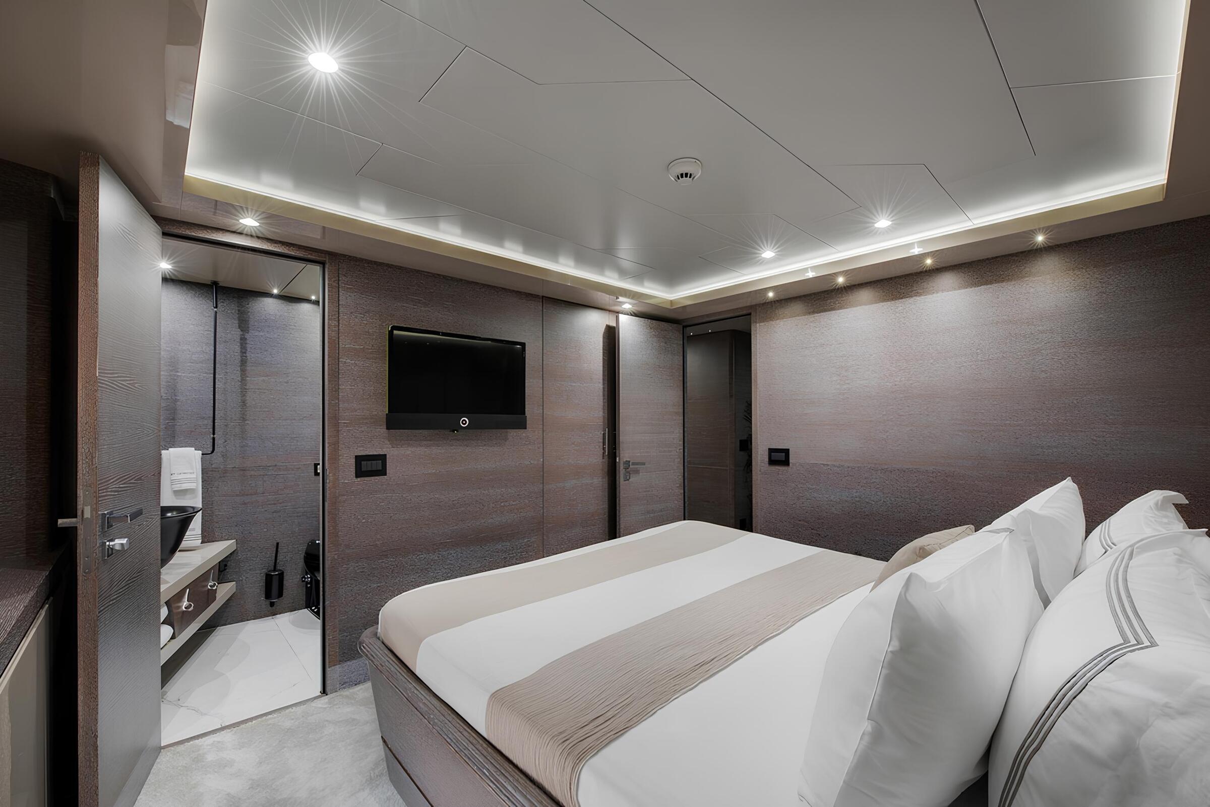 VIP-каюта/VIP cabin