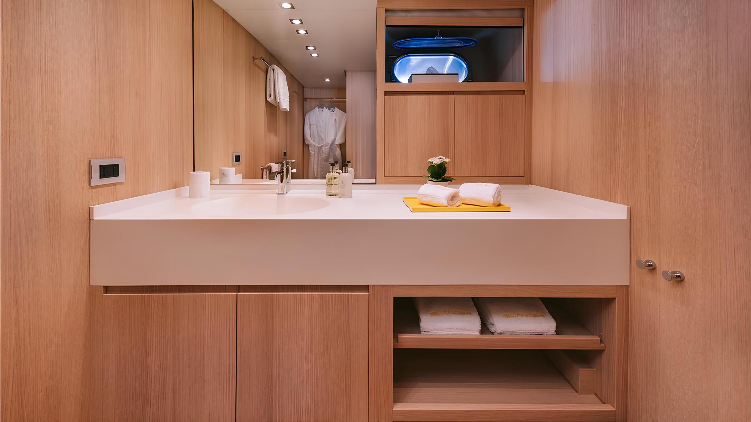VIP-санузел/VIP bathroom