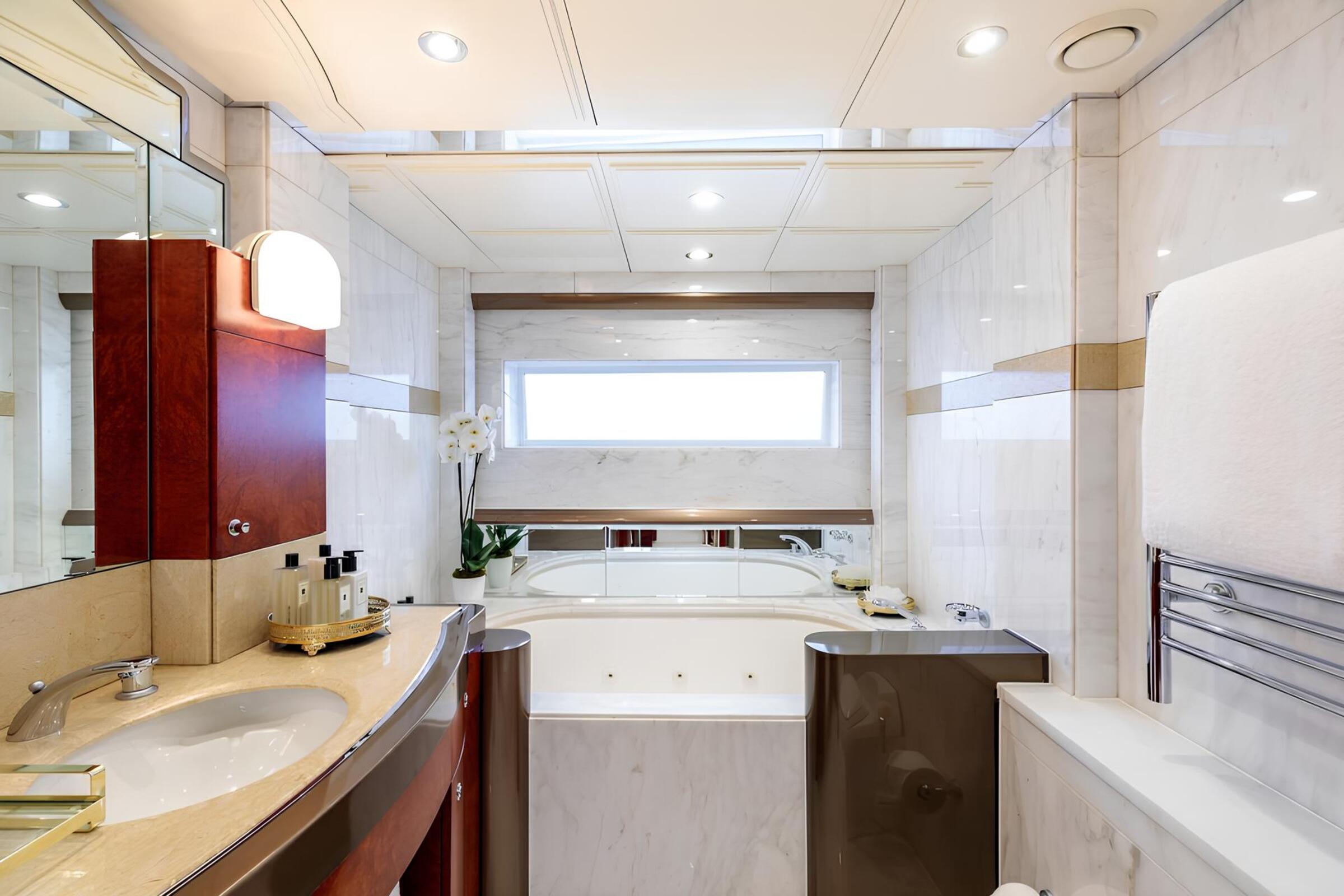Санузел владельца/Master bathroom