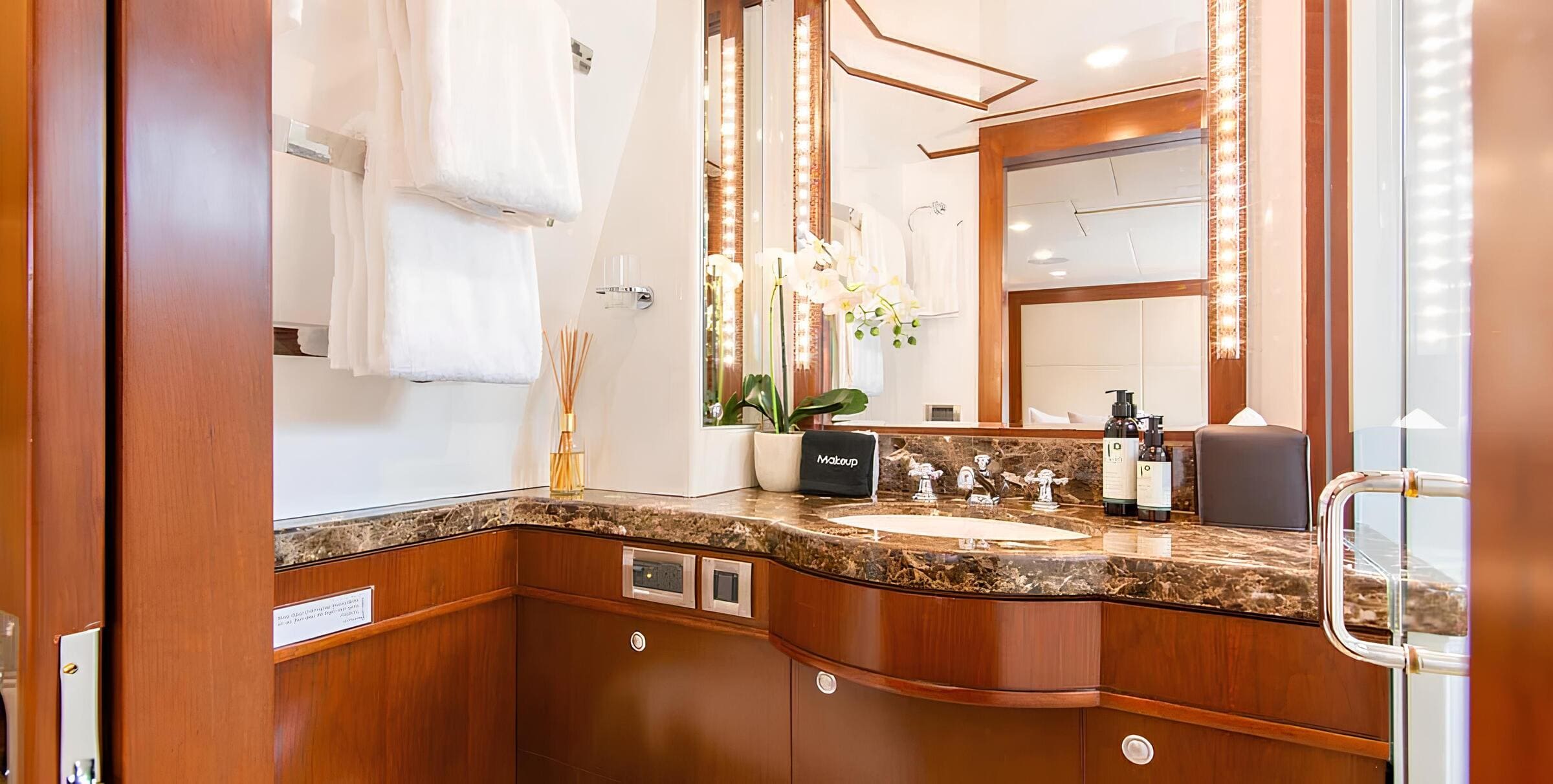Гостевой санузел/Guest bathroom