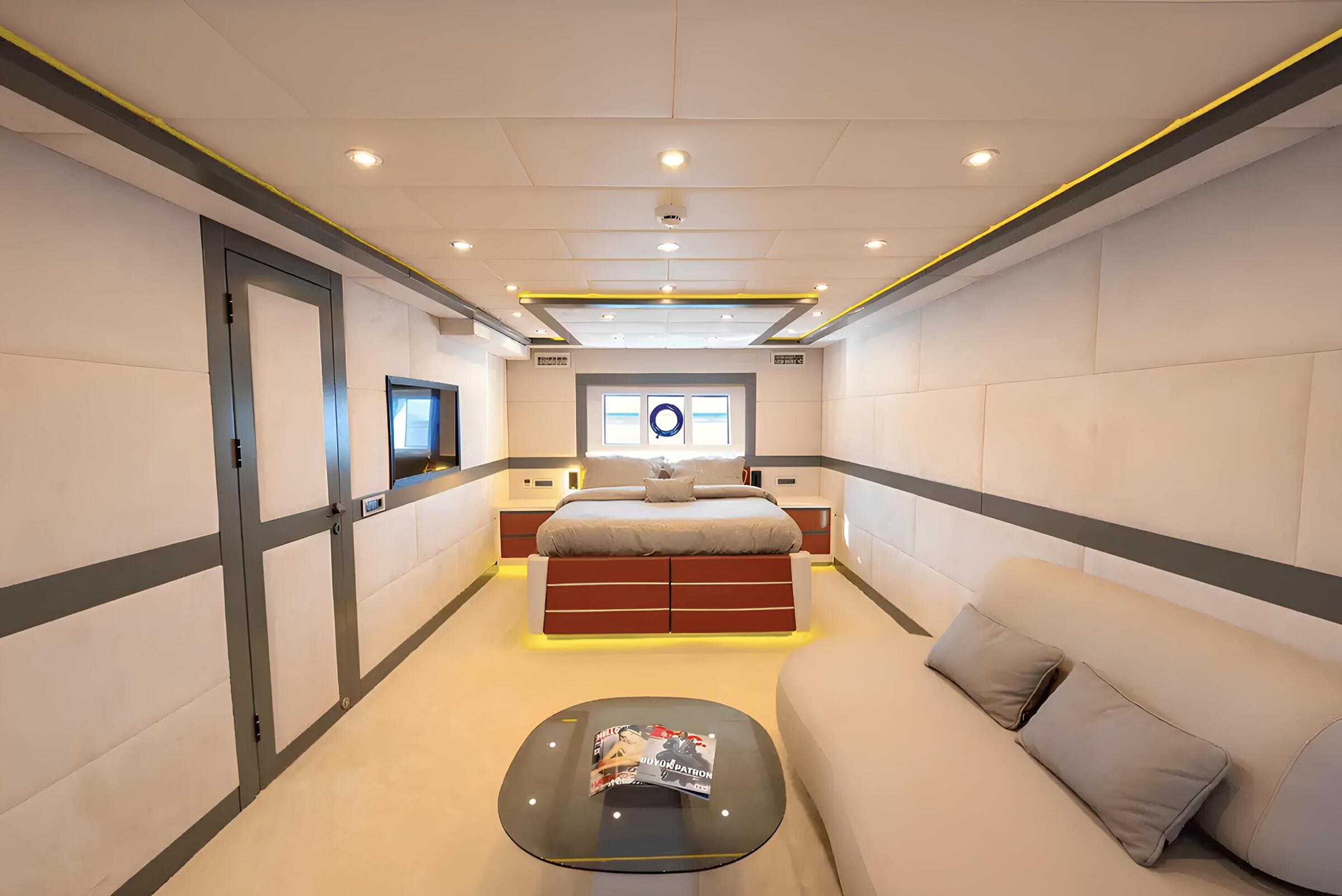 VIP-каюта/VIP cabin