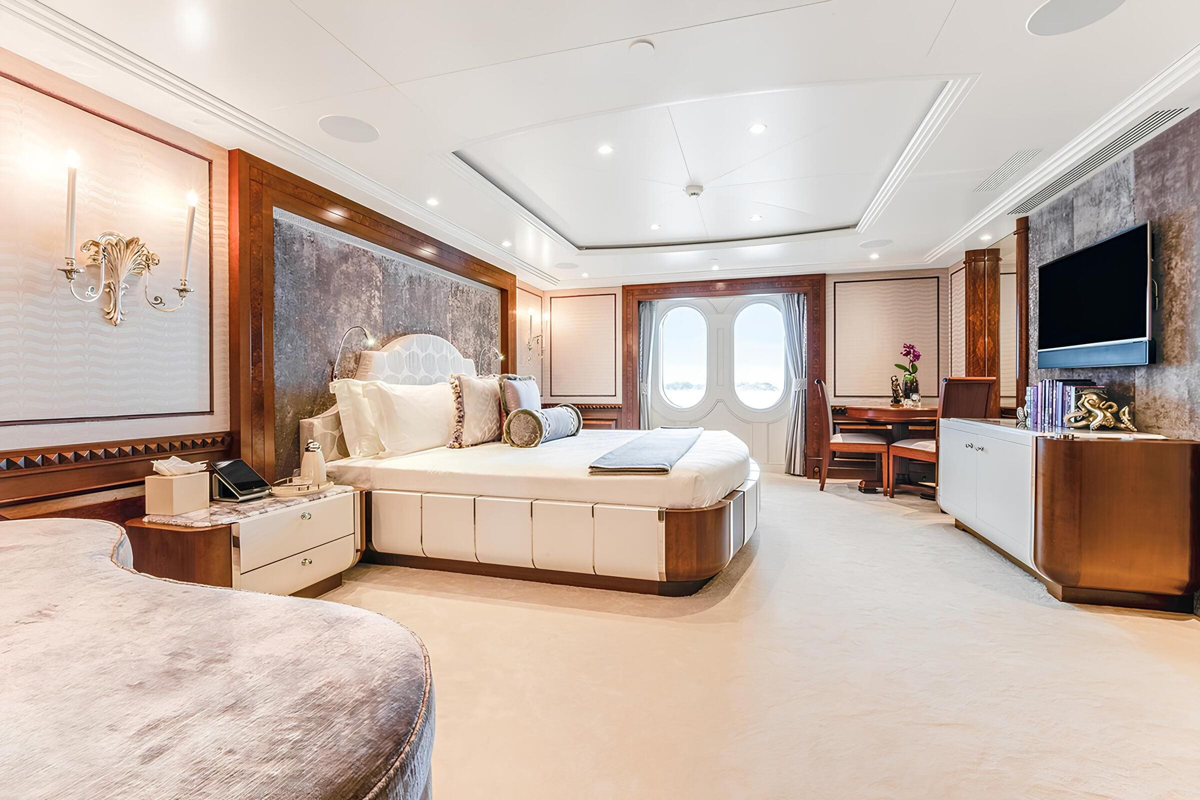 VIP-каюта/VIP cabin