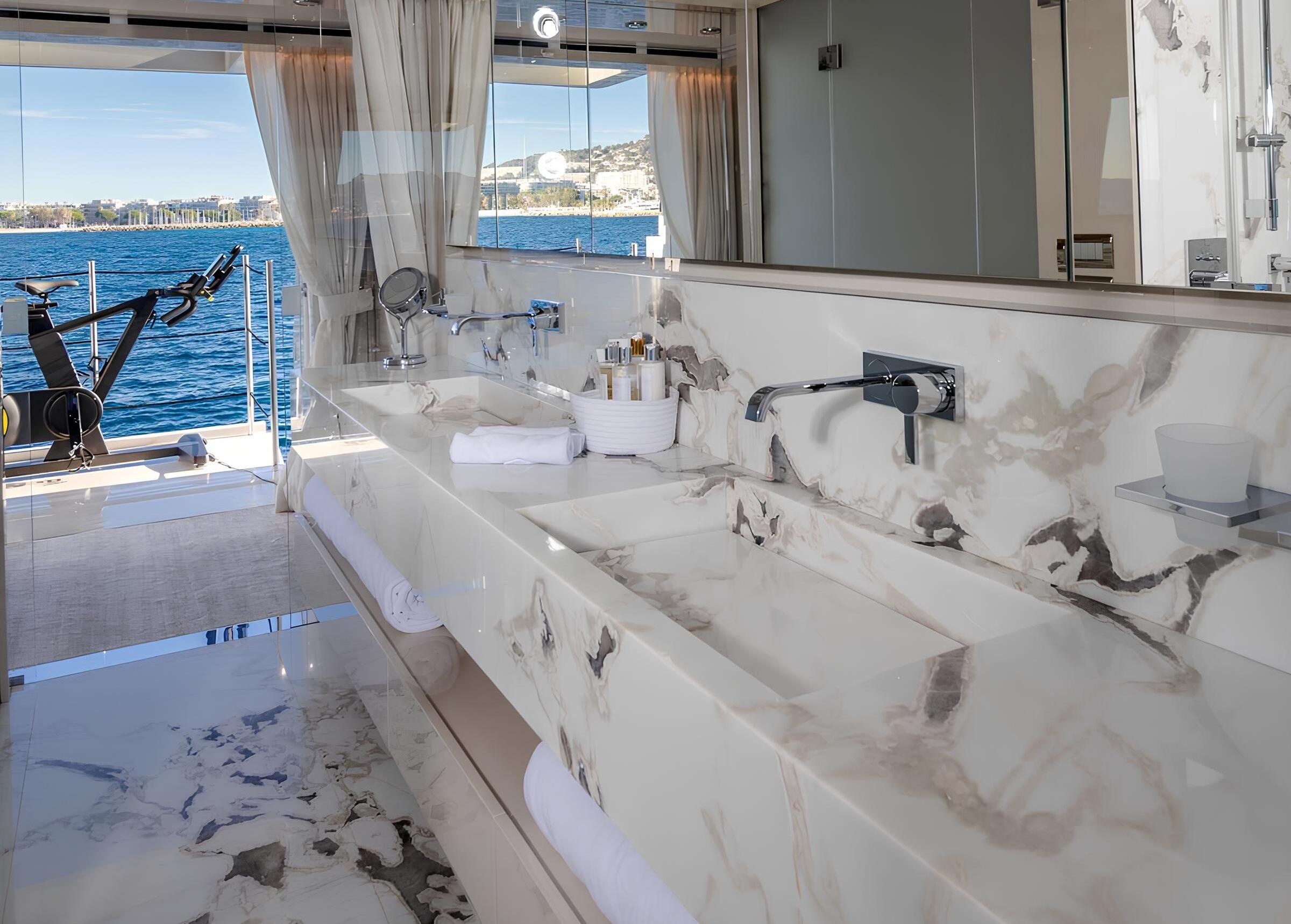 Санузел владельца/Master bathroom