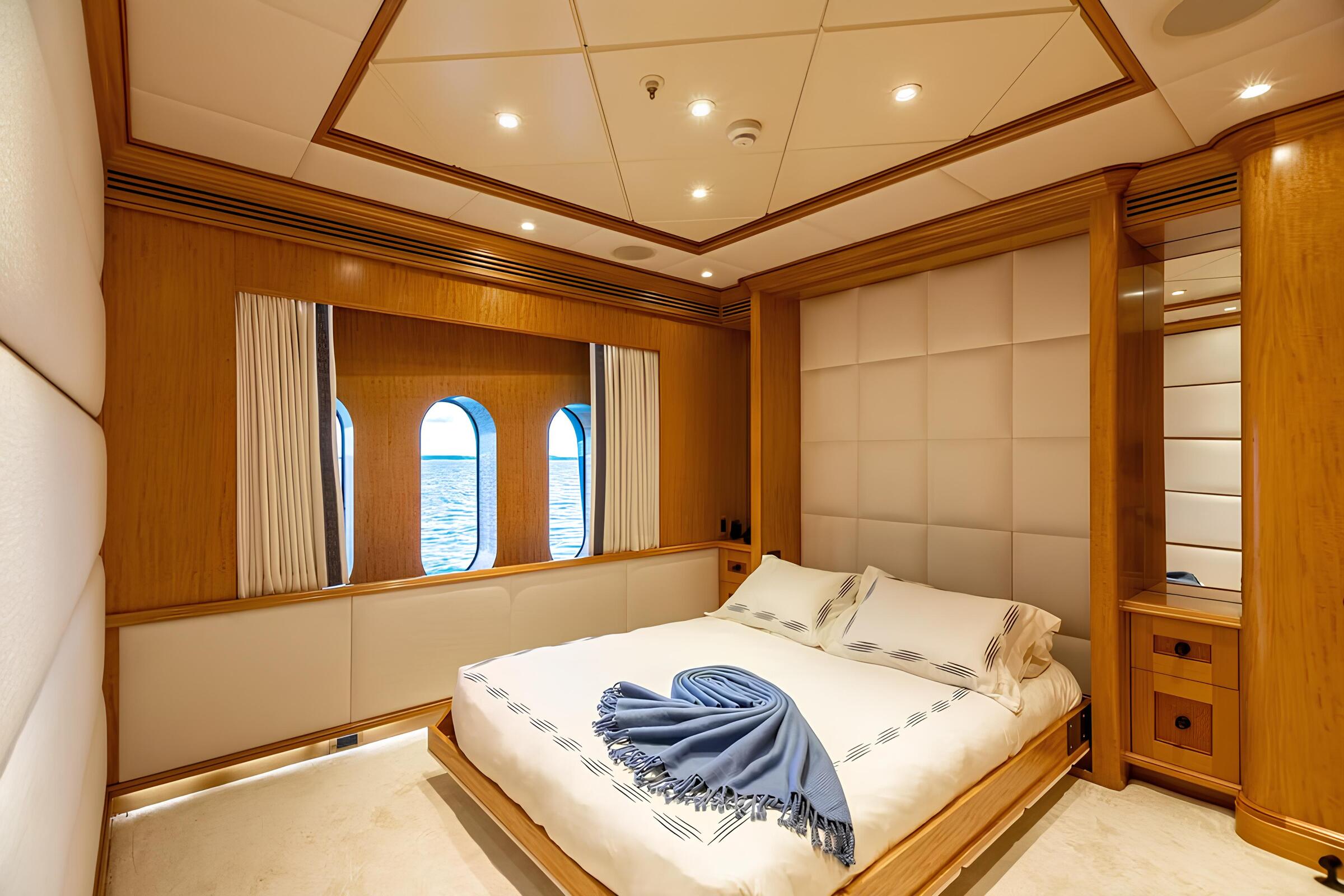 VIP-каюта/VIP cabin